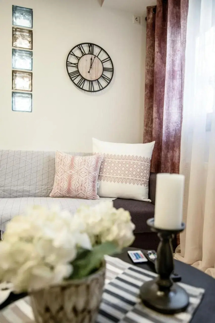 'The Ivory' House Project In Athens