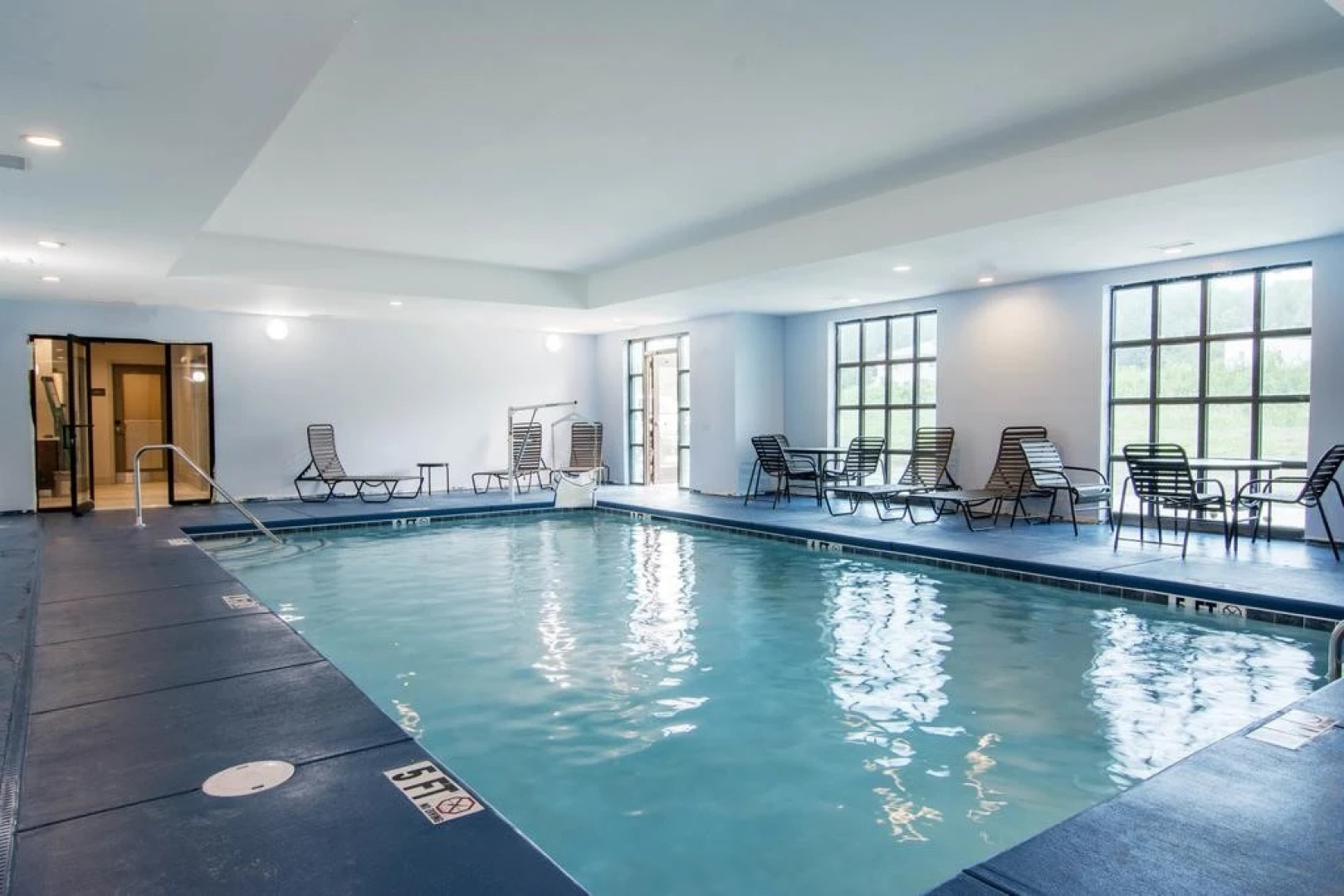 Comfort Inn & Suites