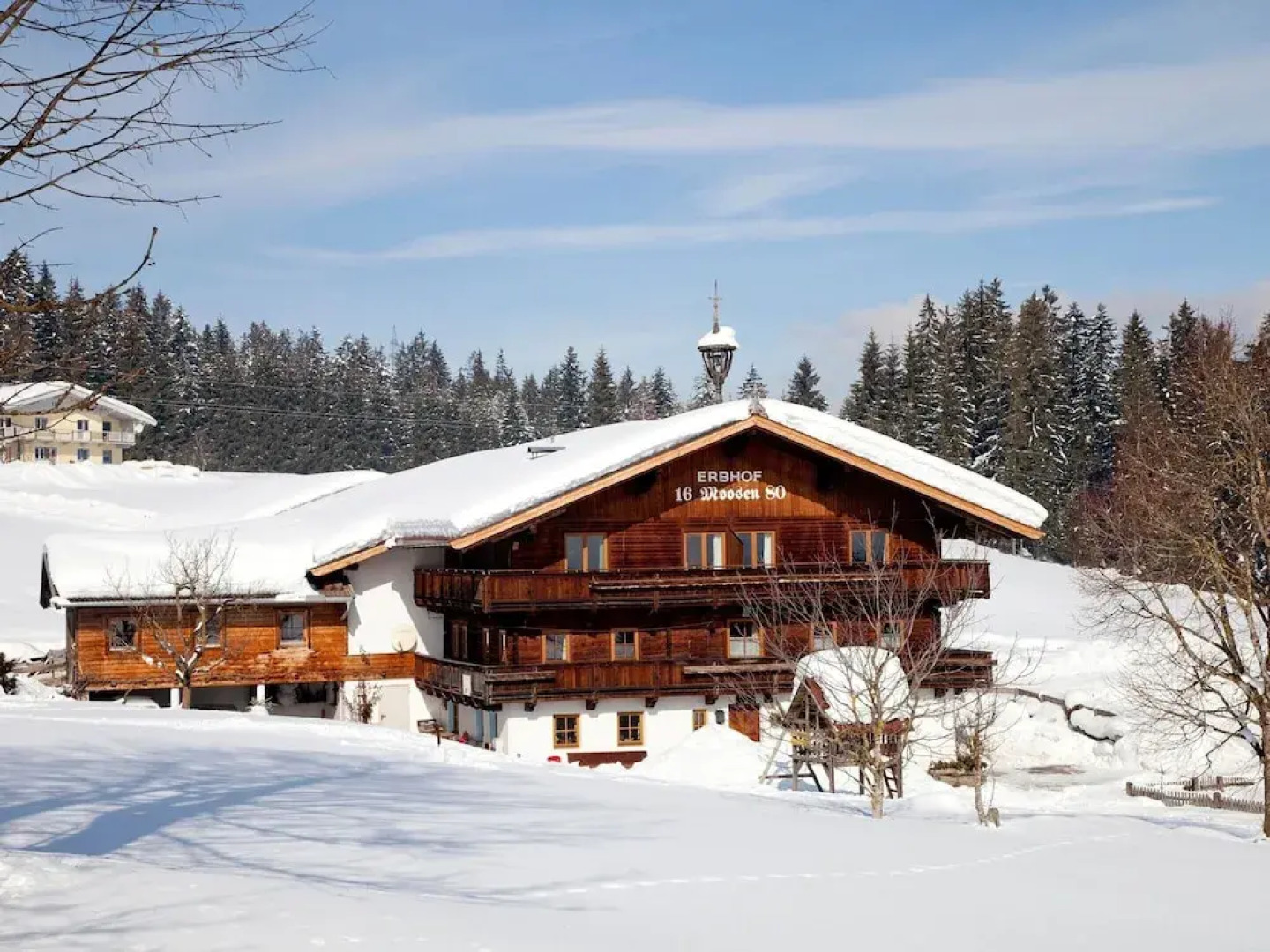 Wooden Apartment With Mountain View