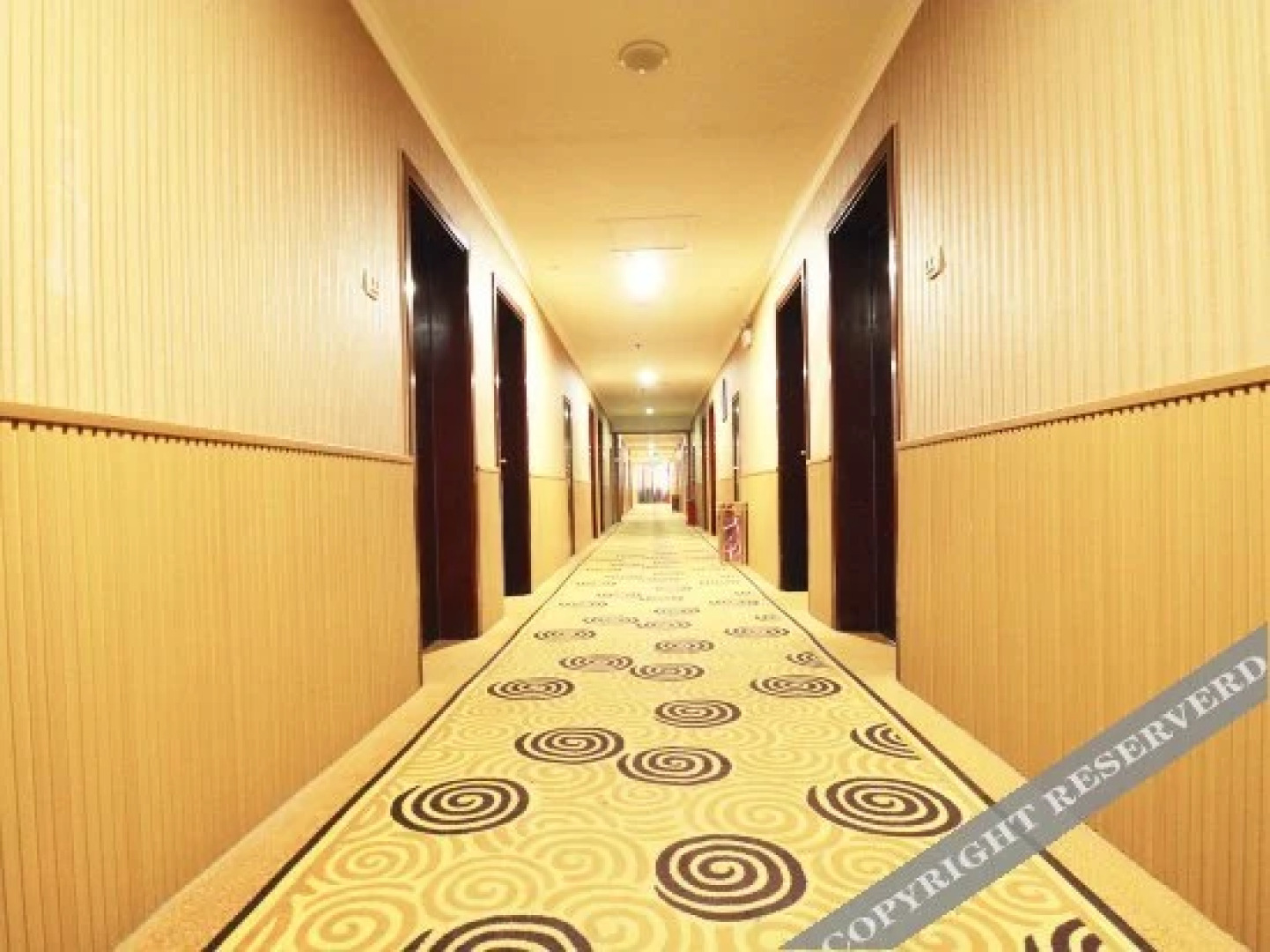 Zhongyuan Holiday Hotel