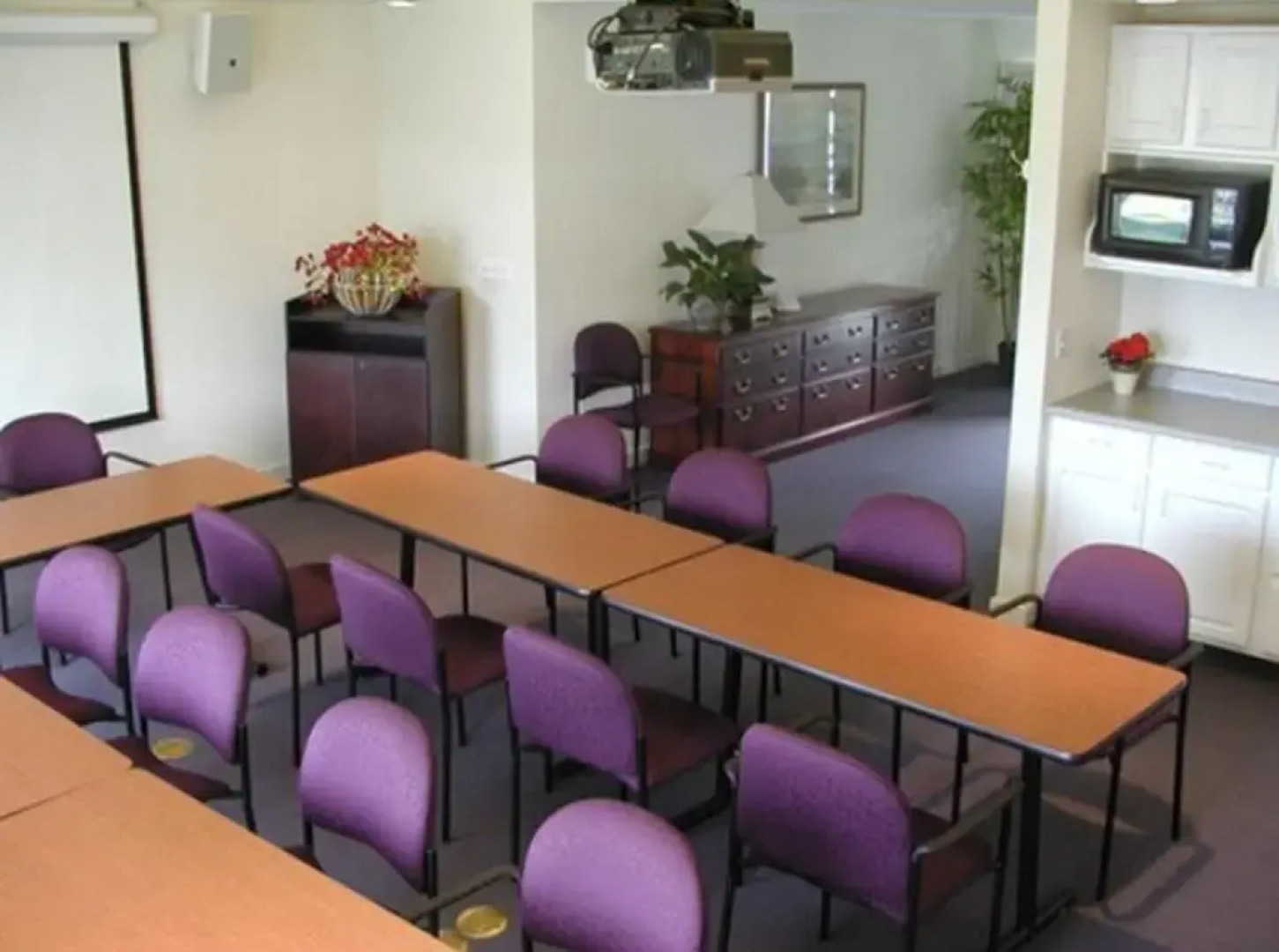 Coral Reef Inn & Suites