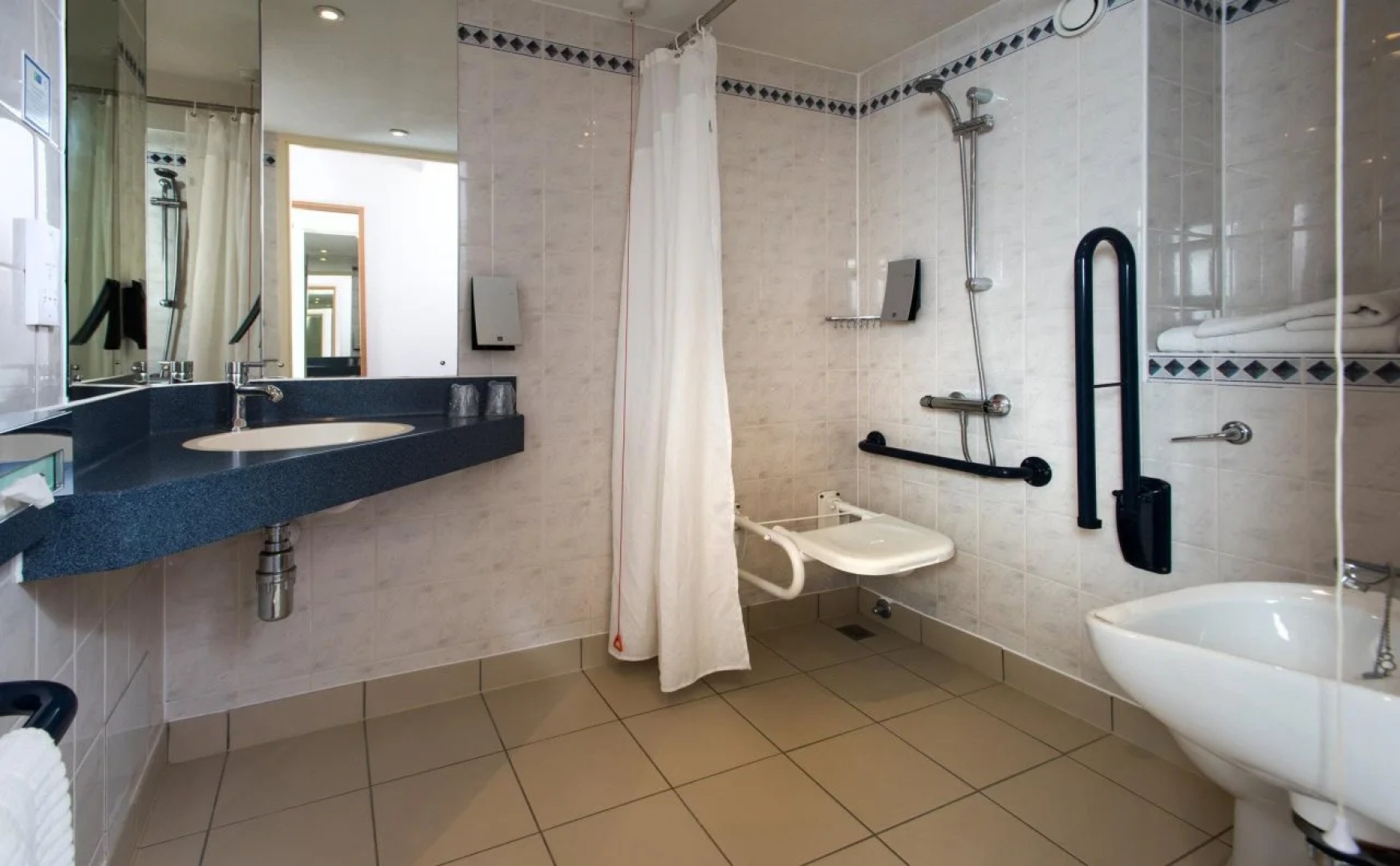 Holiday Inn Express London - Wimbledon South by IHG