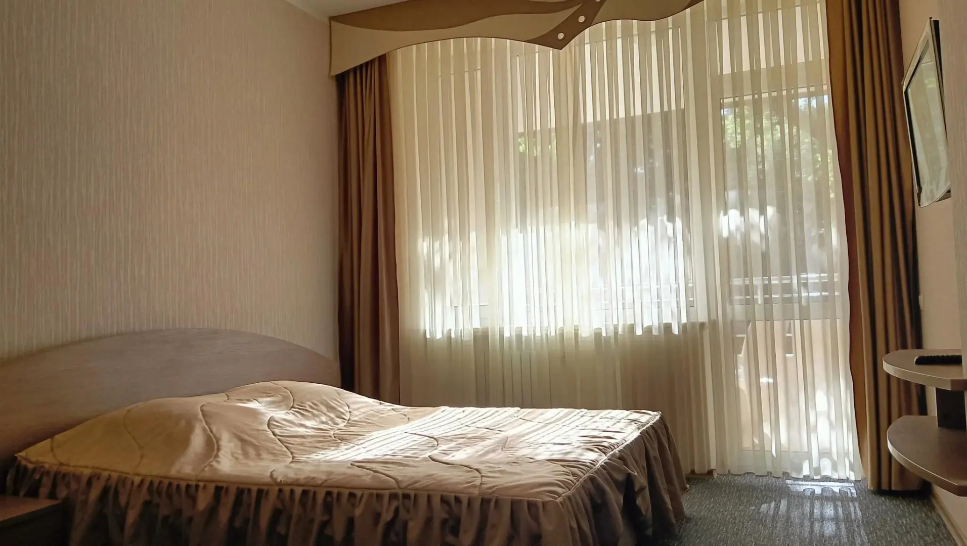 Уютный дворик