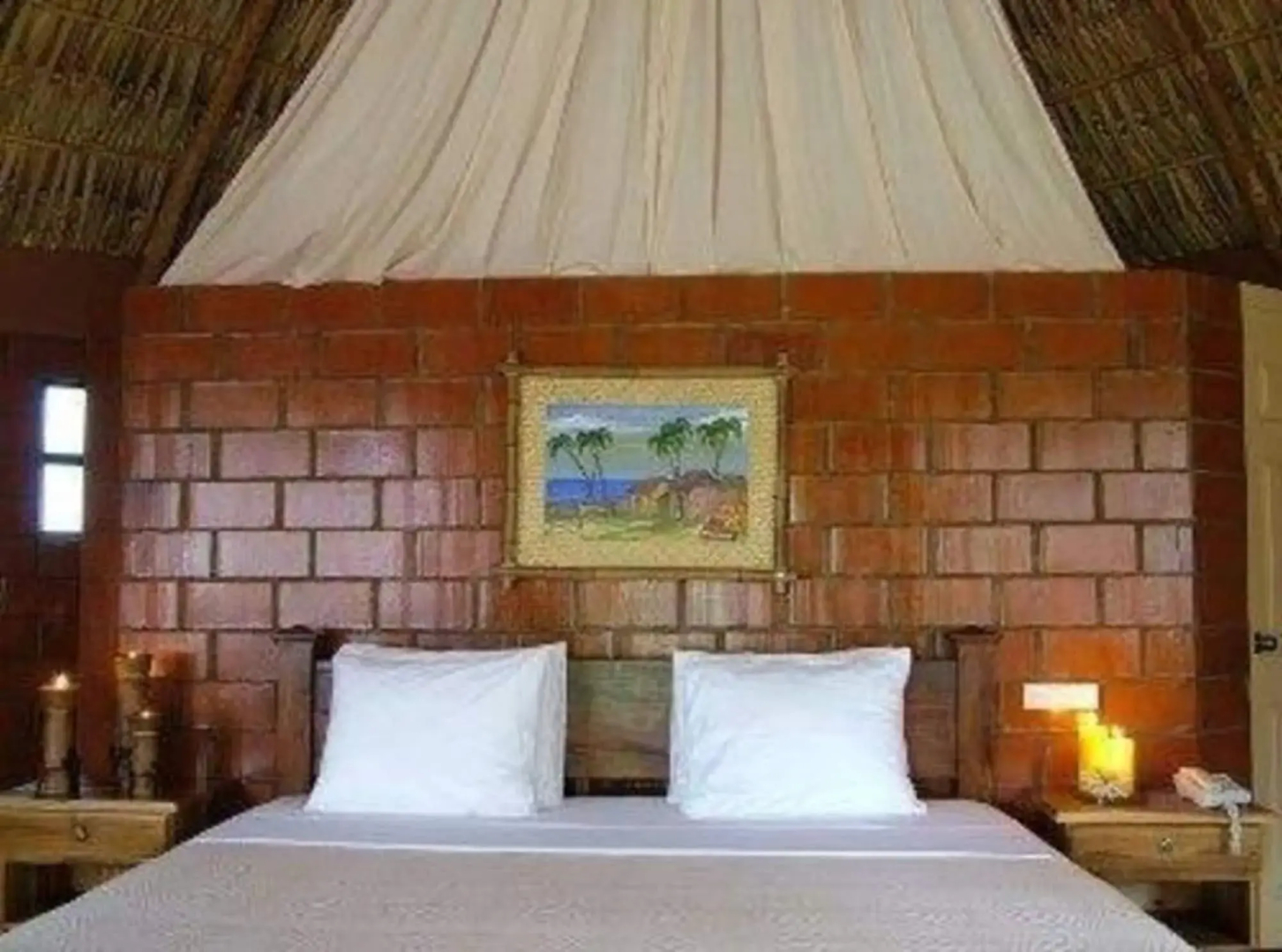 Las Hojas Resort & Beach Club