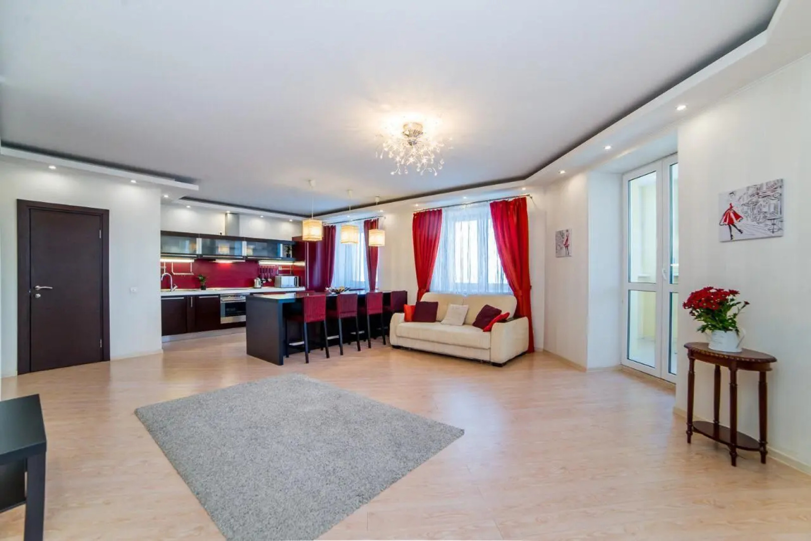 Европа Центр на улице Фролова 31