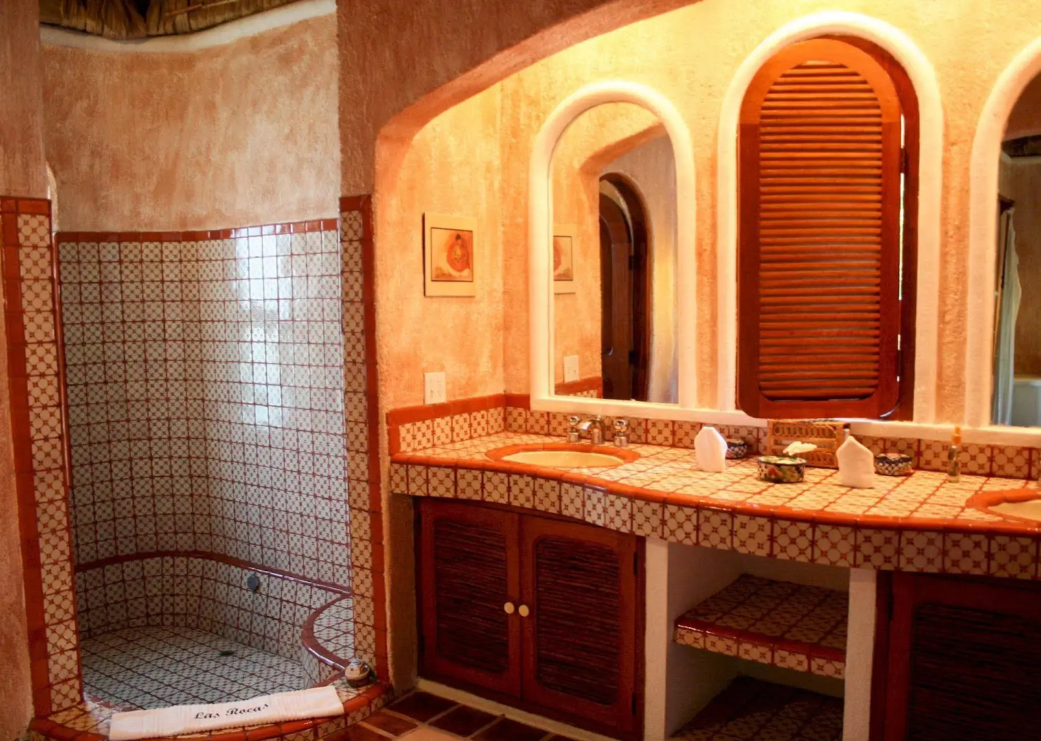 Las Mañanitas by Casago