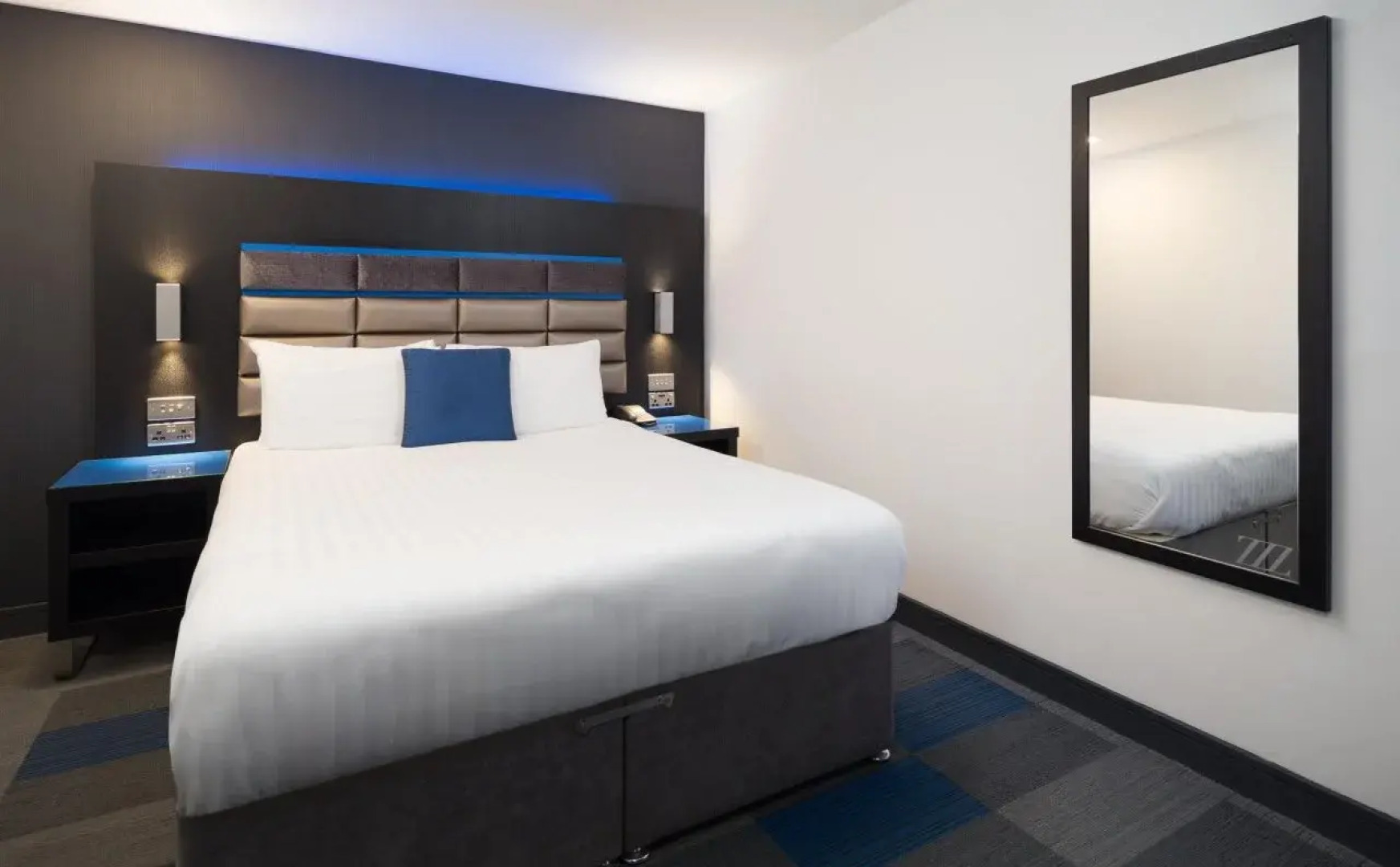 Roomzzz Chester City