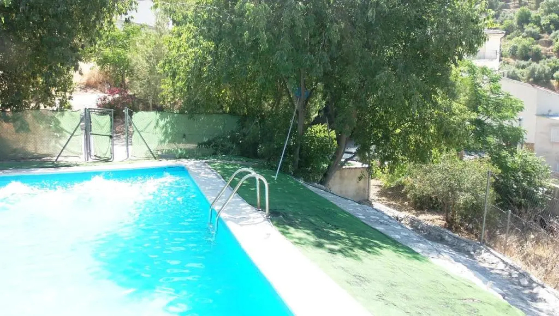 Casas La Piedra De Tíscar