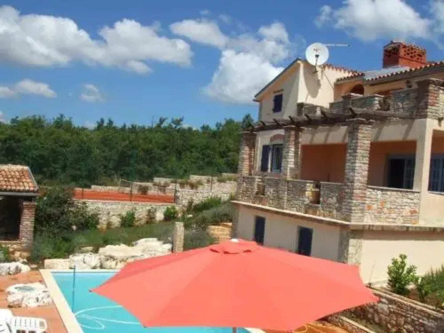 Villa in Visnjan with Tenniscourt (684)