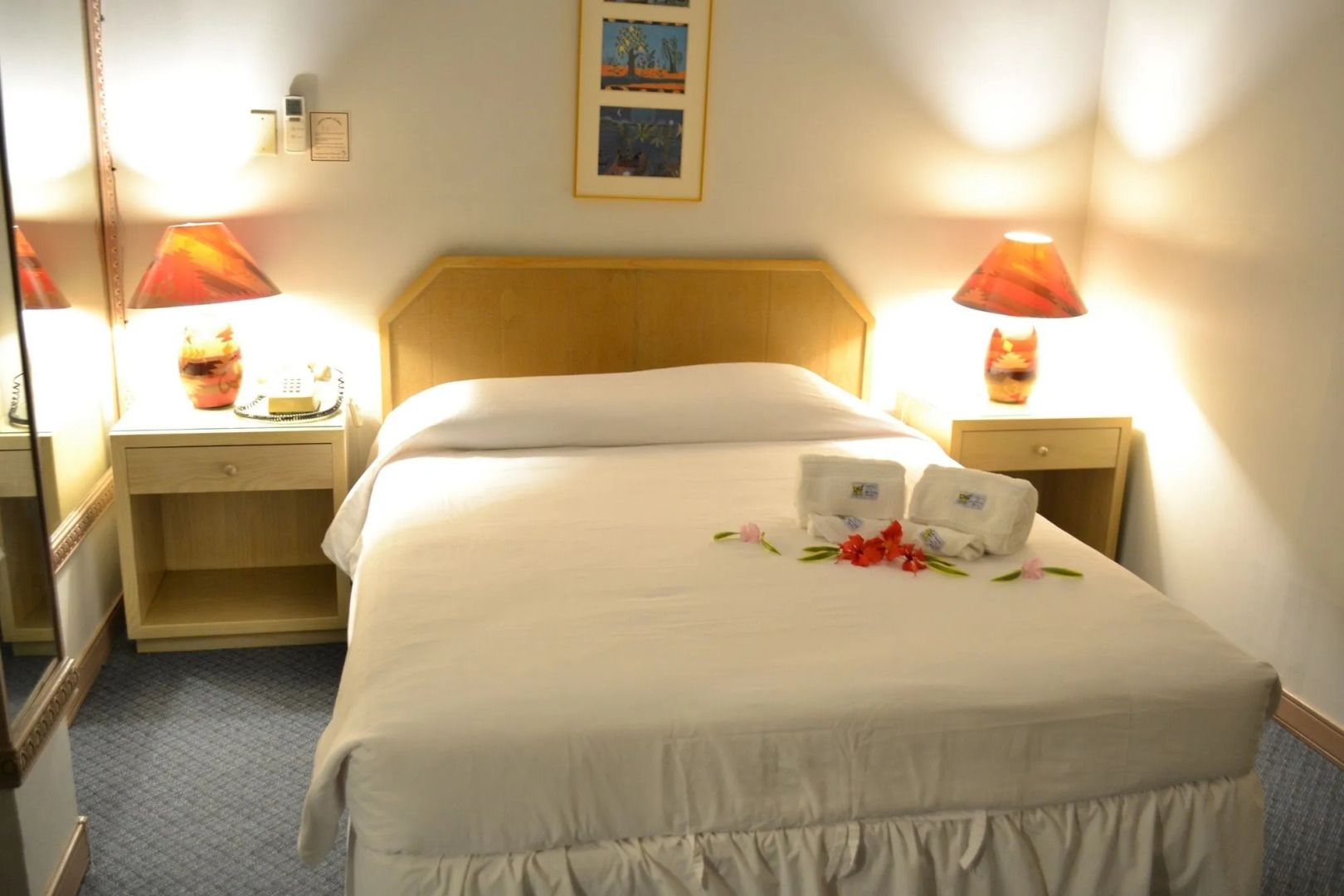 West Plaza Hotel Desekel