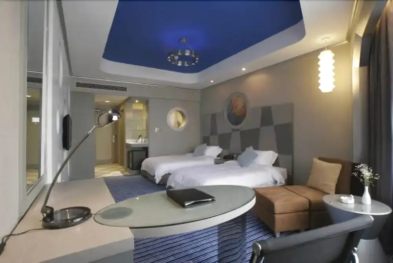 Yaxiang Jinling Palace