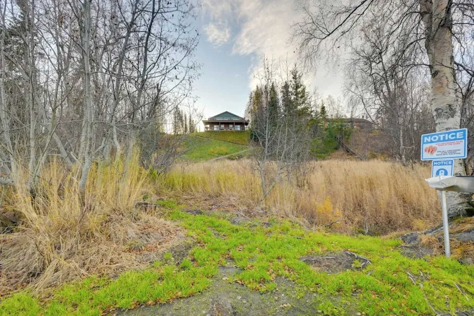 River Views & Fire Pit: Cozy Soldotna Apartment!