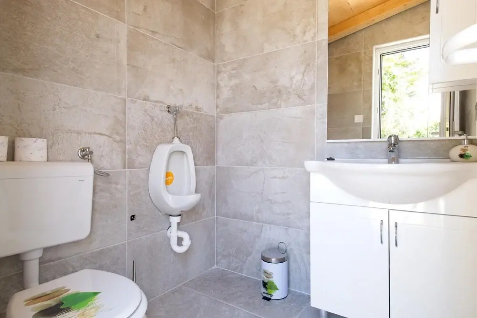 Villa Thousand Roses - Four-bedroom Villa With Terrace and Swimming Pool ID Direct Booker 7164