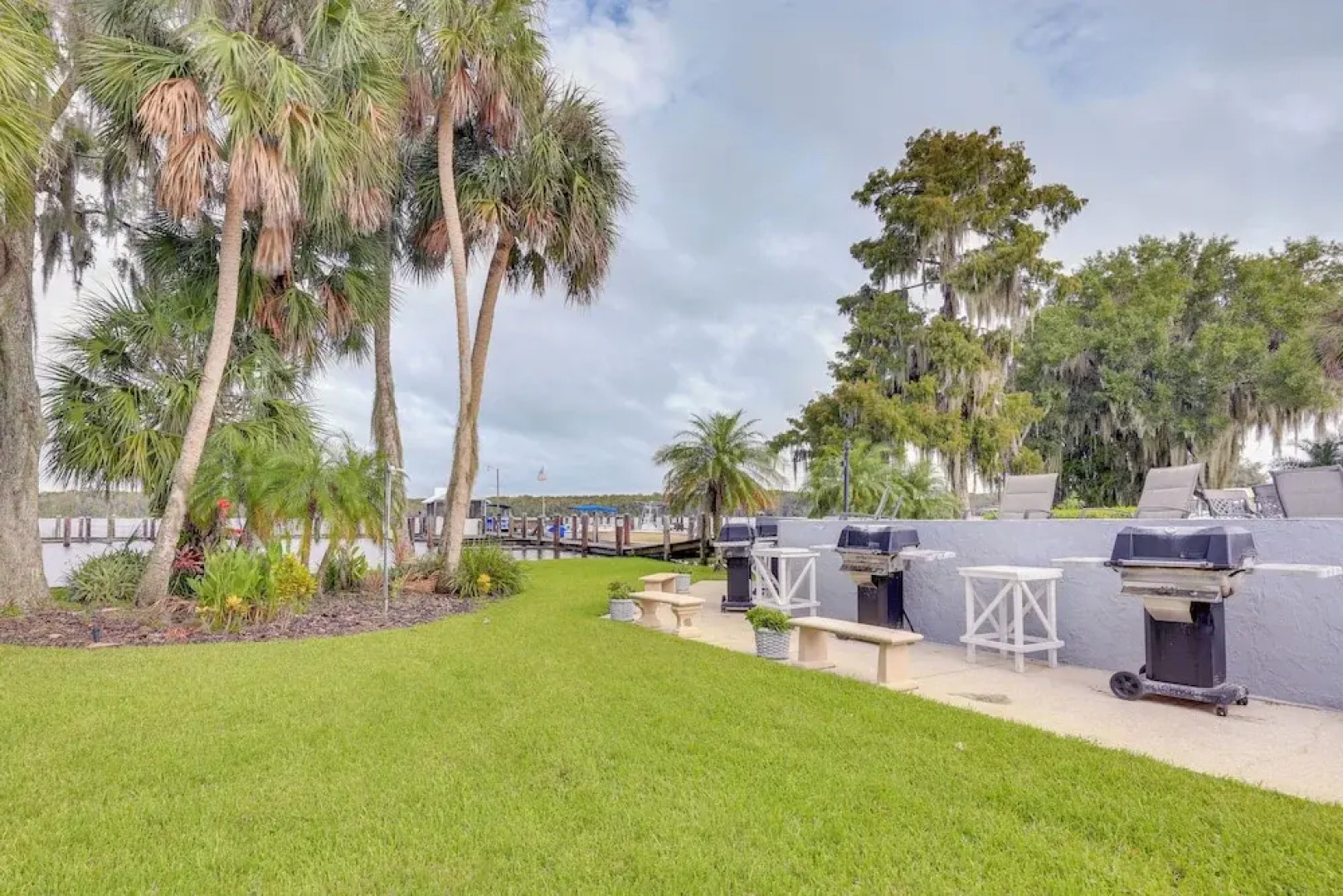 Riverfront Weleka Condo w/ Dock & Pool Access