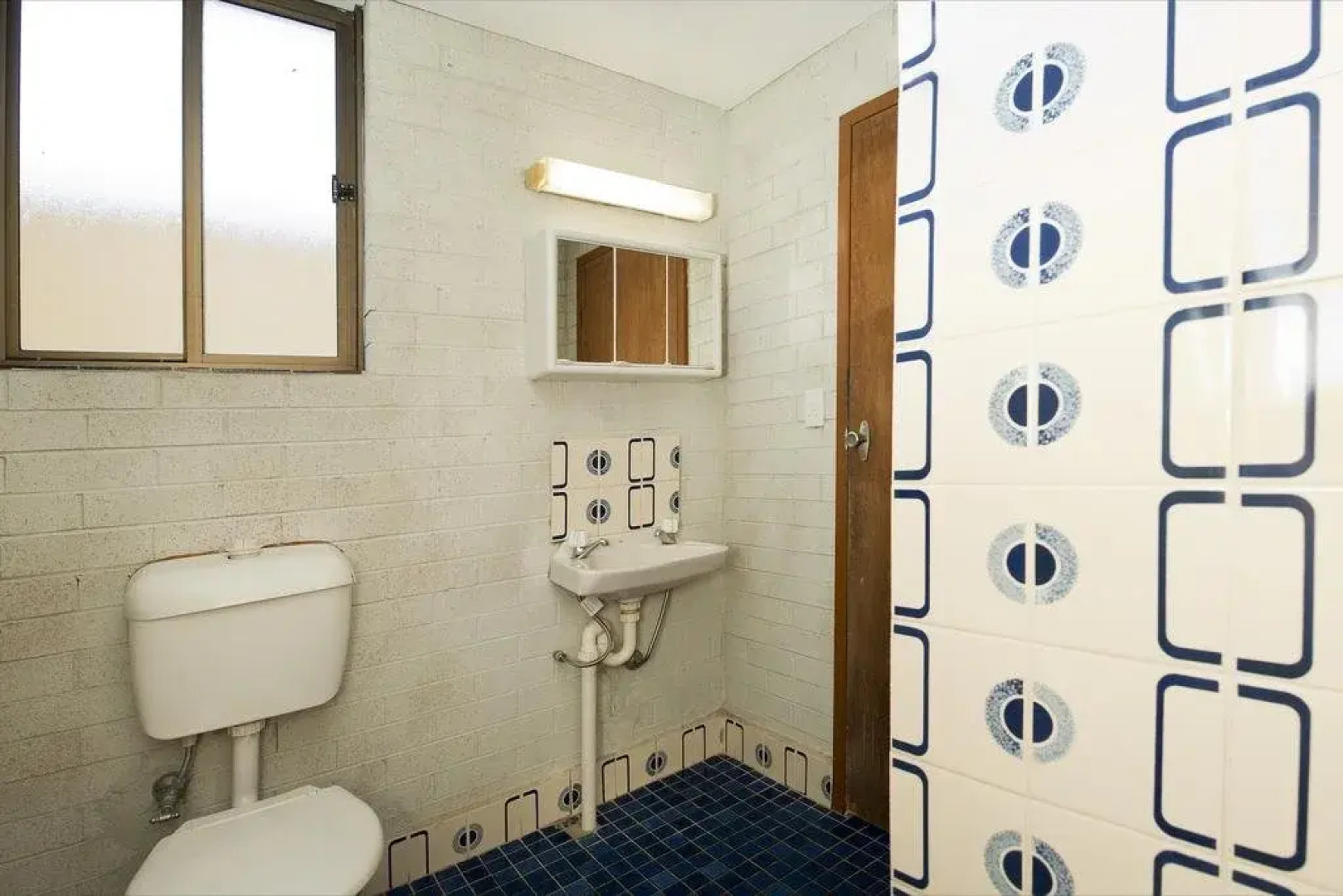 Roundabout Inn Gloucester