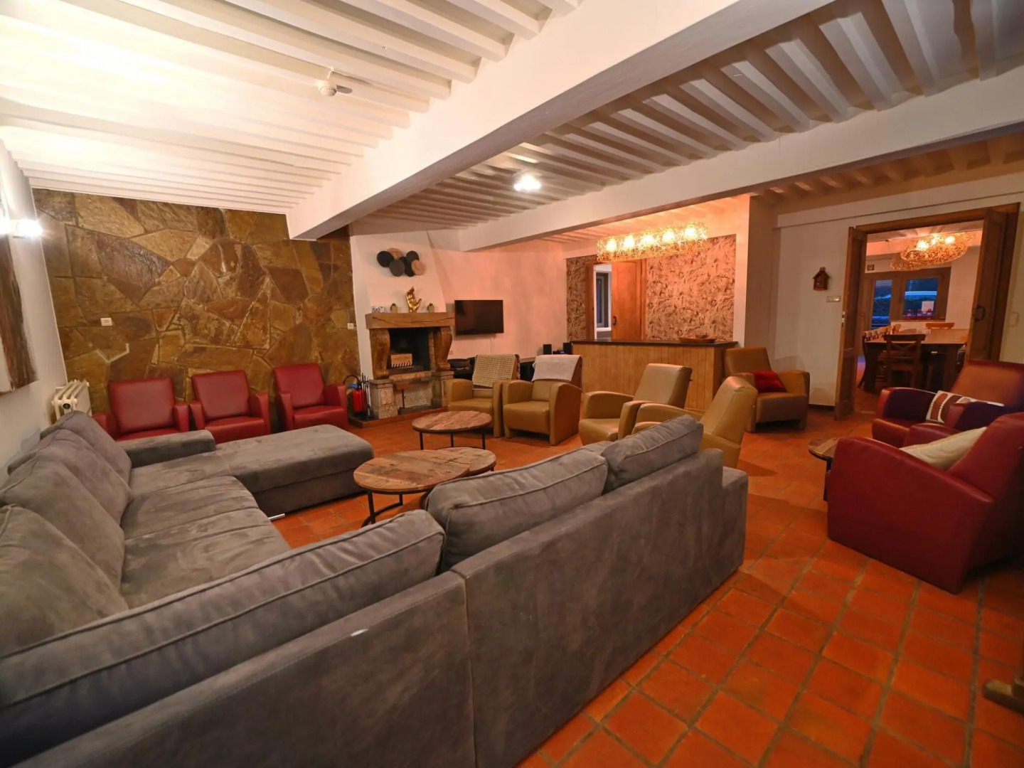 Lovely Holiday Home in Marche-en-Famenne with Hot Tub