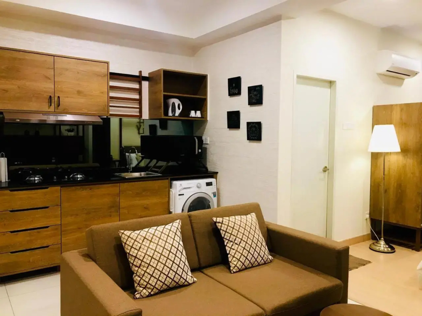 dESir Suite TimurBay