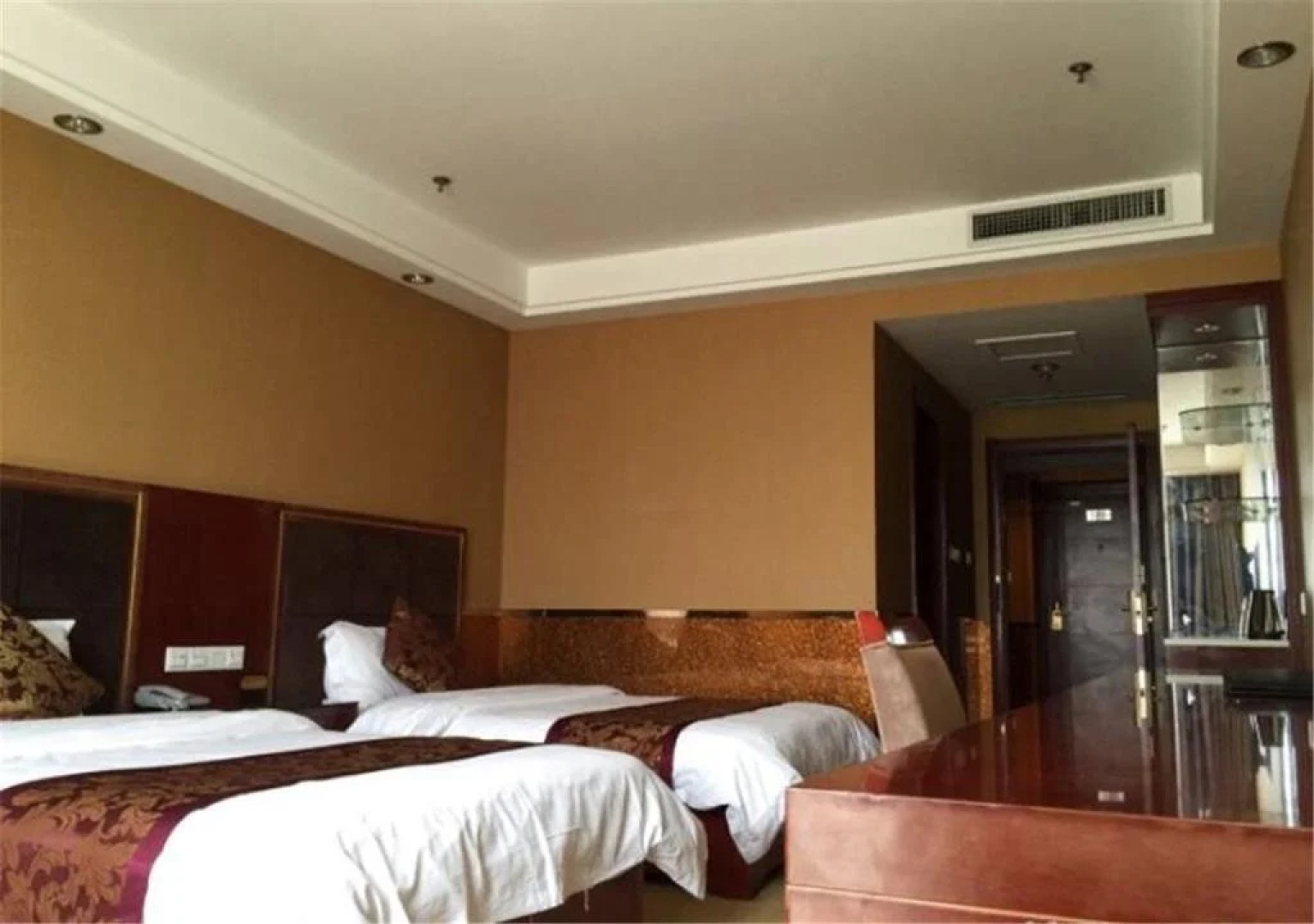 Liangshan Golden Beach Hotel