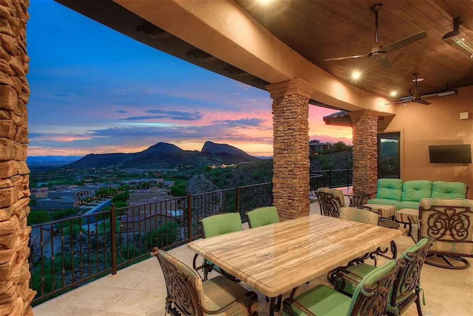 Palisades Estate 5 BR by Casago