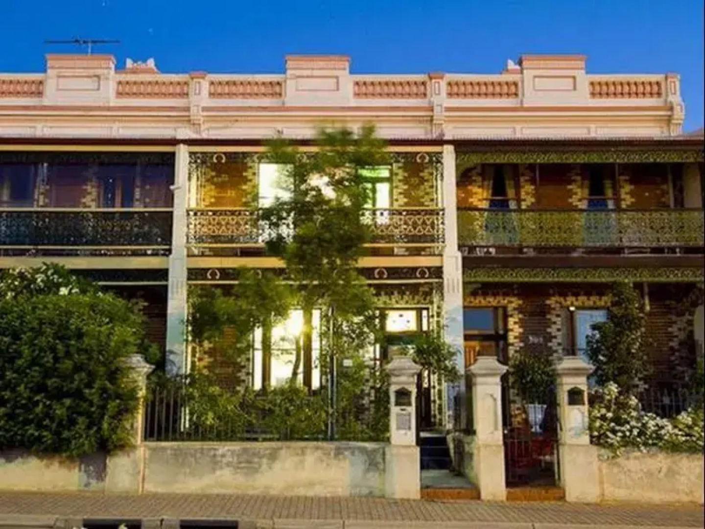 207 on High Accommodation