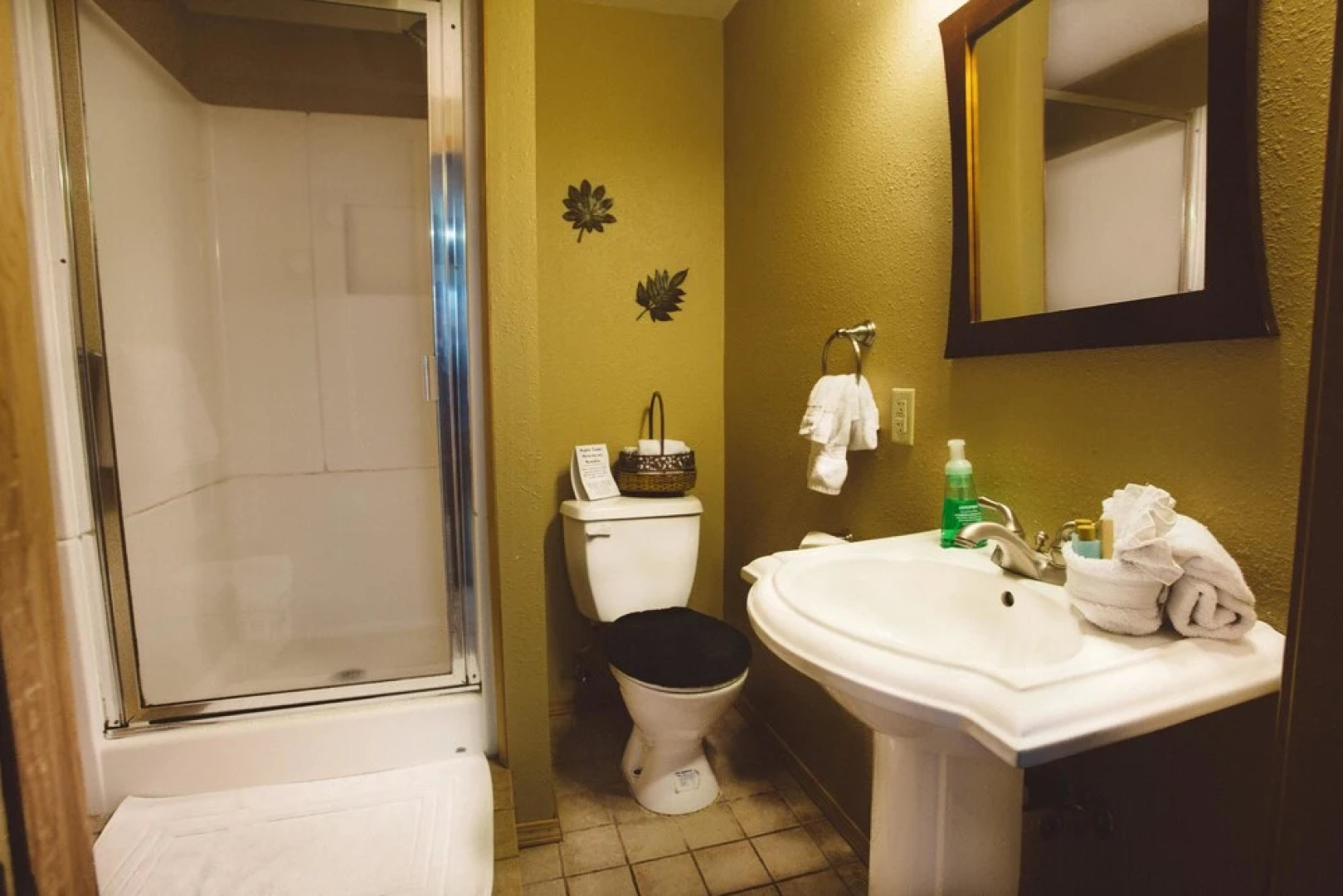 Otter Chalet on Fish Lake Cabin Rental