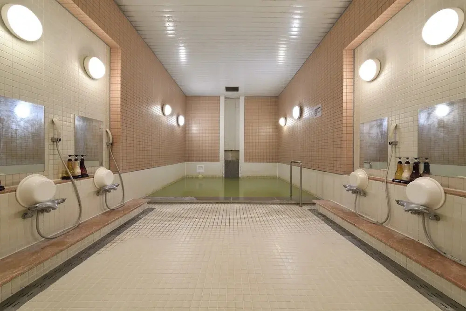 Spa Resort Hawaiians ViR Port