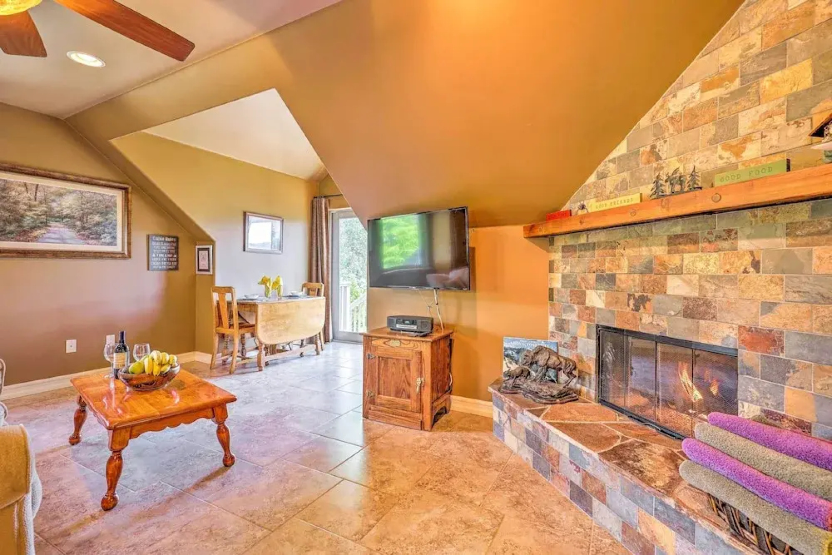 Romantic Yosemite/bass Lake Retreat w/ Mtn Views!