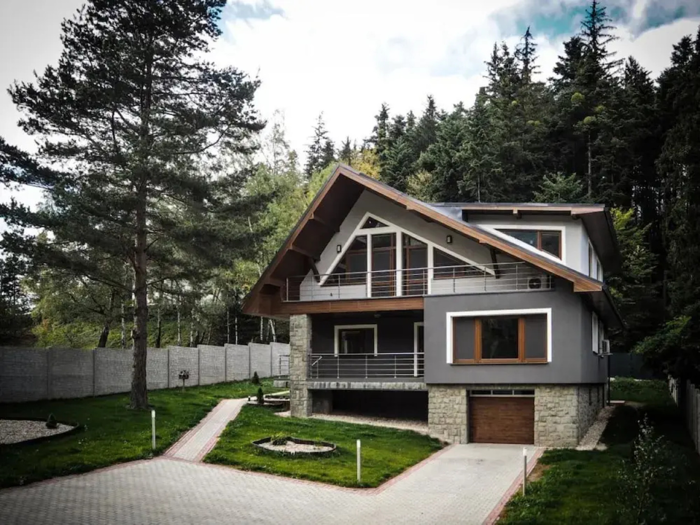 Villa in Frenstat Near Ski Resorts & Jacuzzi