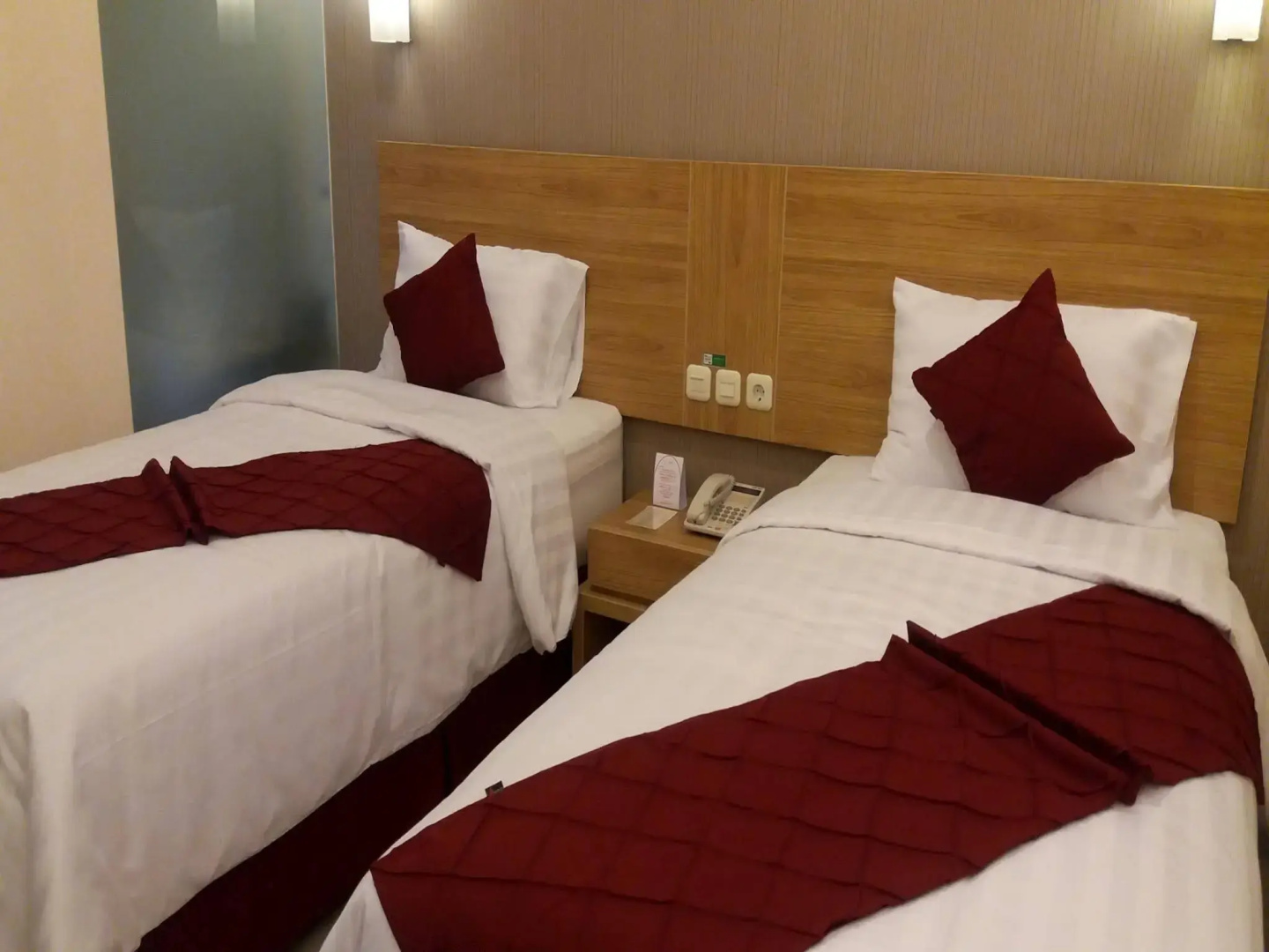Sunshine Family Homestay near Terminal 1 Juanda Airport
