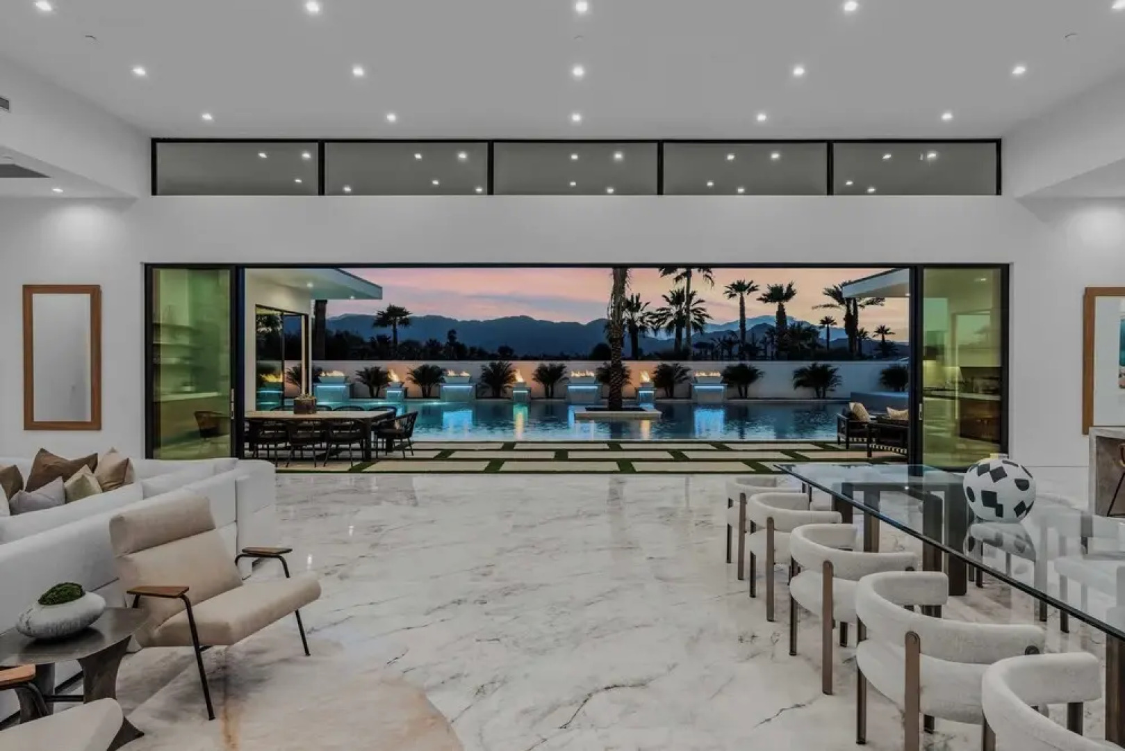 Sleeps 31 2 Luxury Villas w/ Pool + Spa, Putting Green Bravo by Avantstay