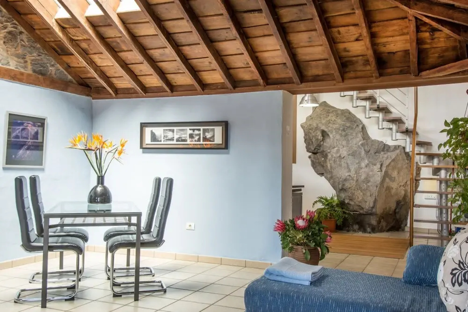 Lovely apartment on 2 floors with sea view