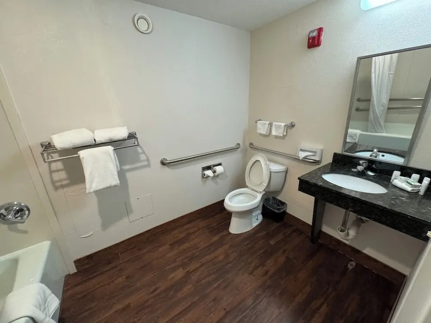 Mountain Valley Inn & Suites