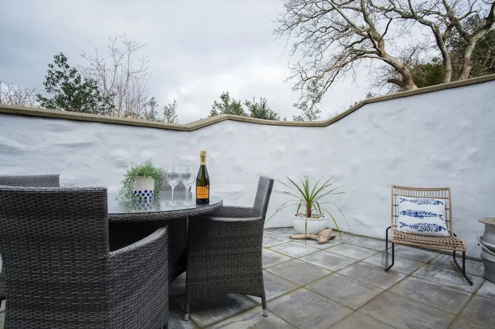 The Old Spa - 2 Bedroom Cottage - Pleasant Valley