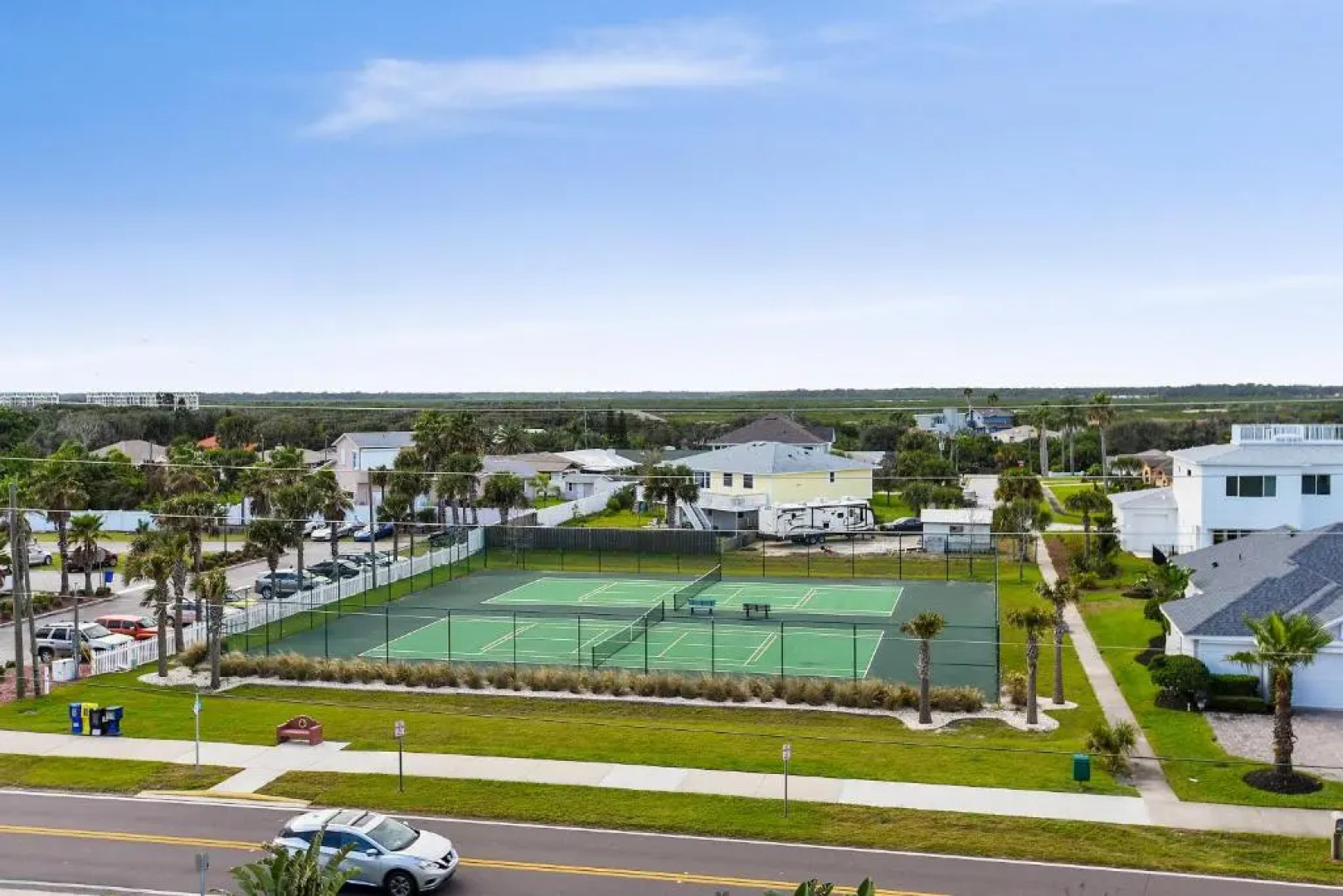 Pat's Paradise - 7030N