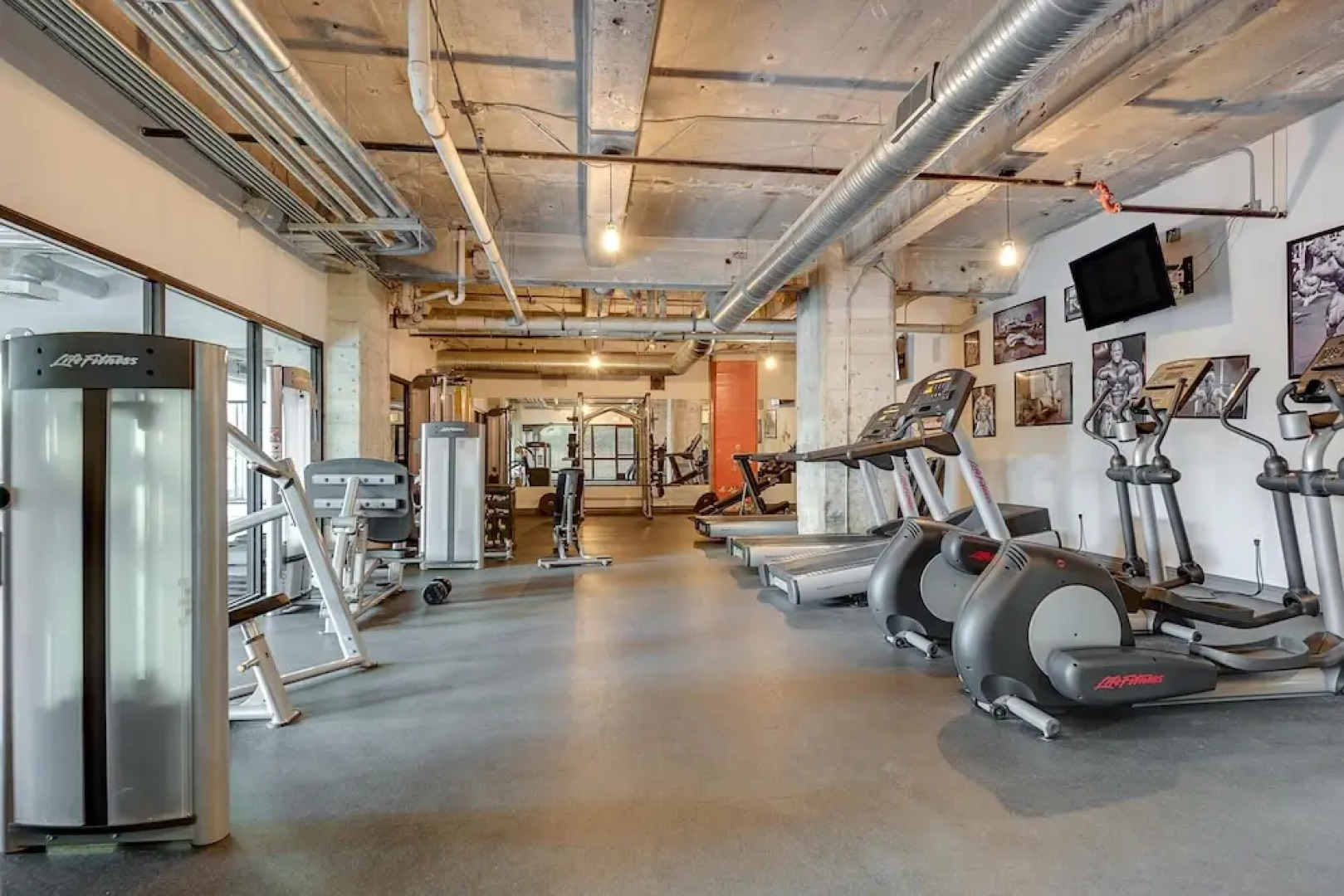 Downtown Dallas Apartments by Hosteeva