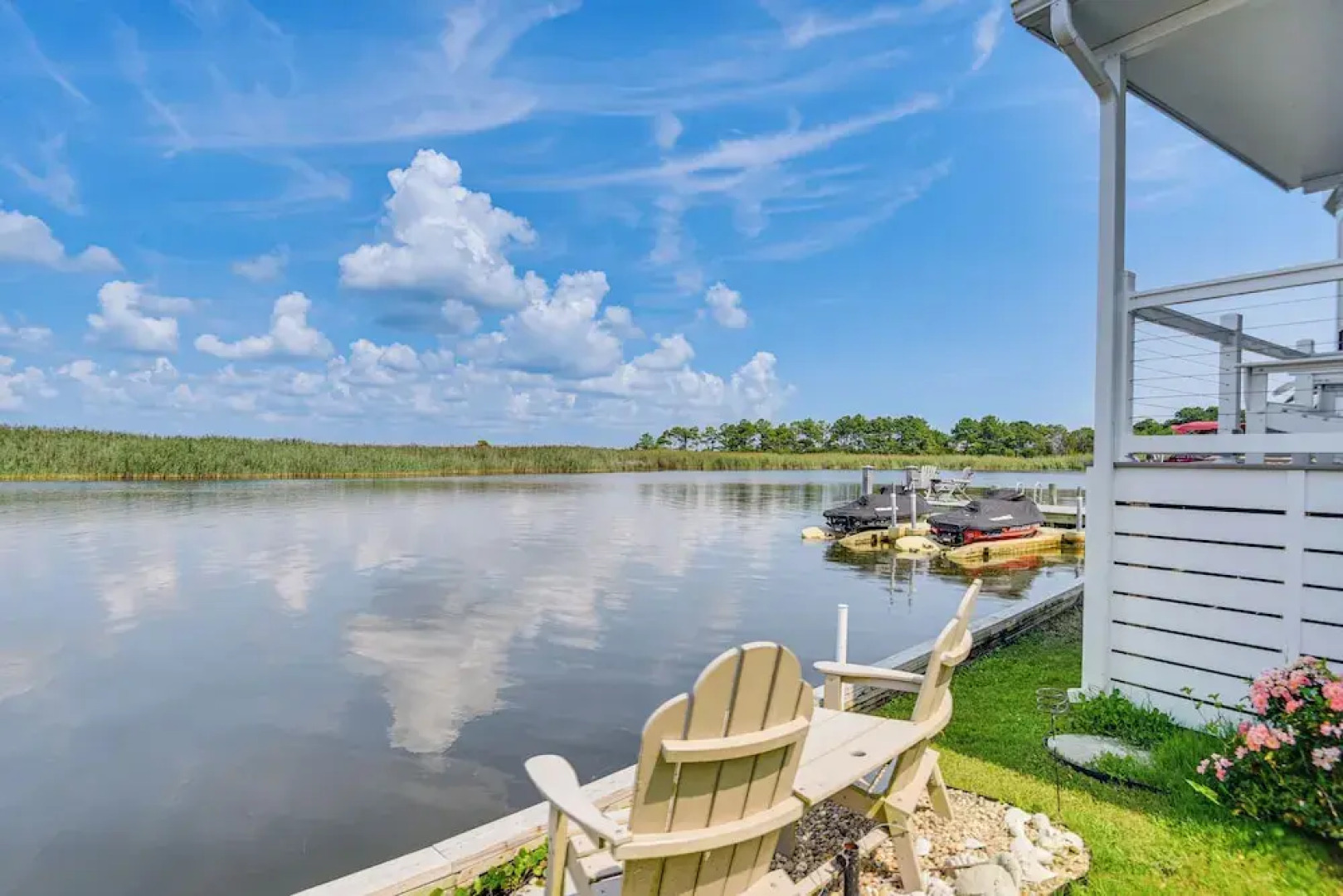 Pools, Boat Ramp & More: Cottage in Virginia Beach