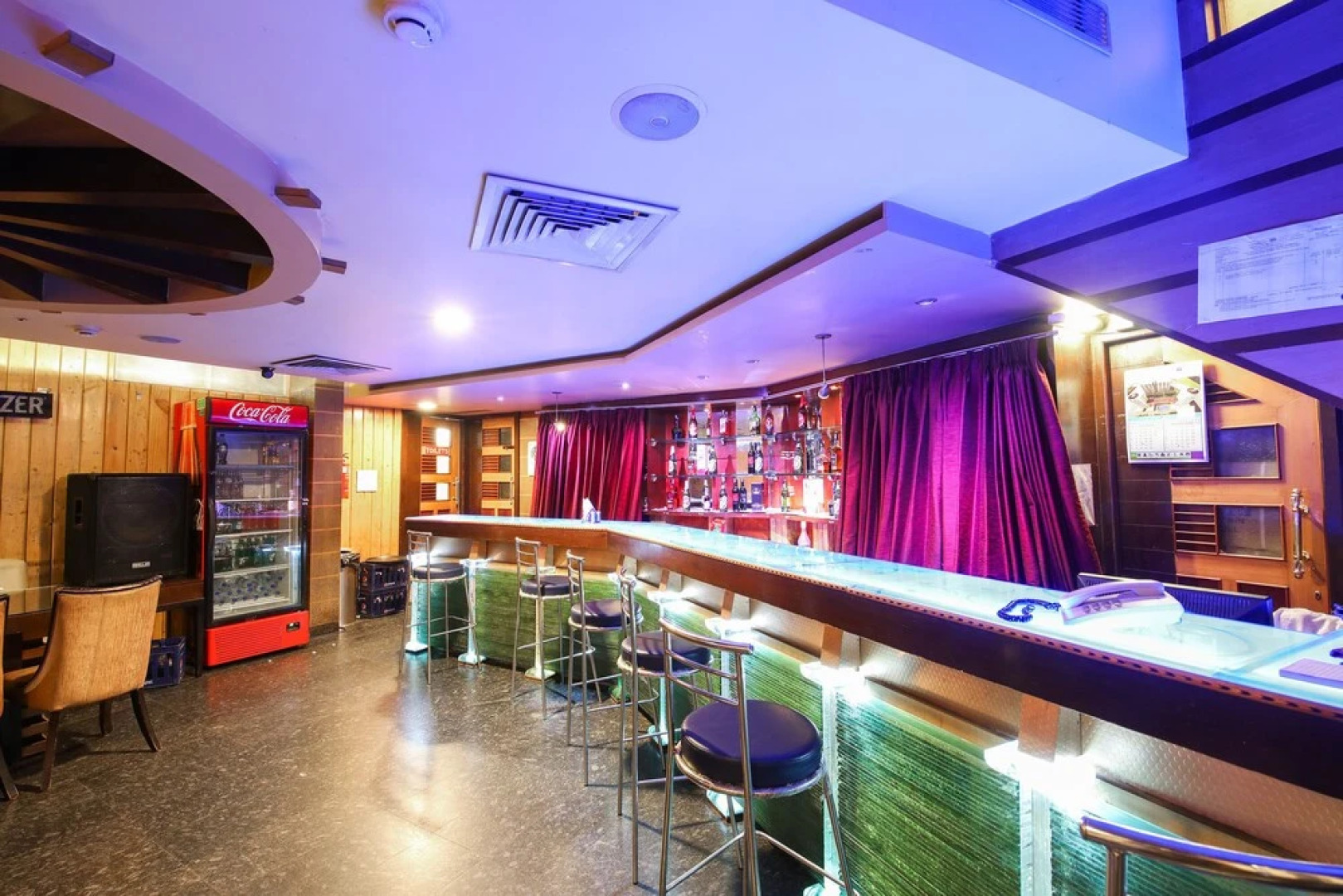 Capital O 18260 Hotel Crystal Park Inn