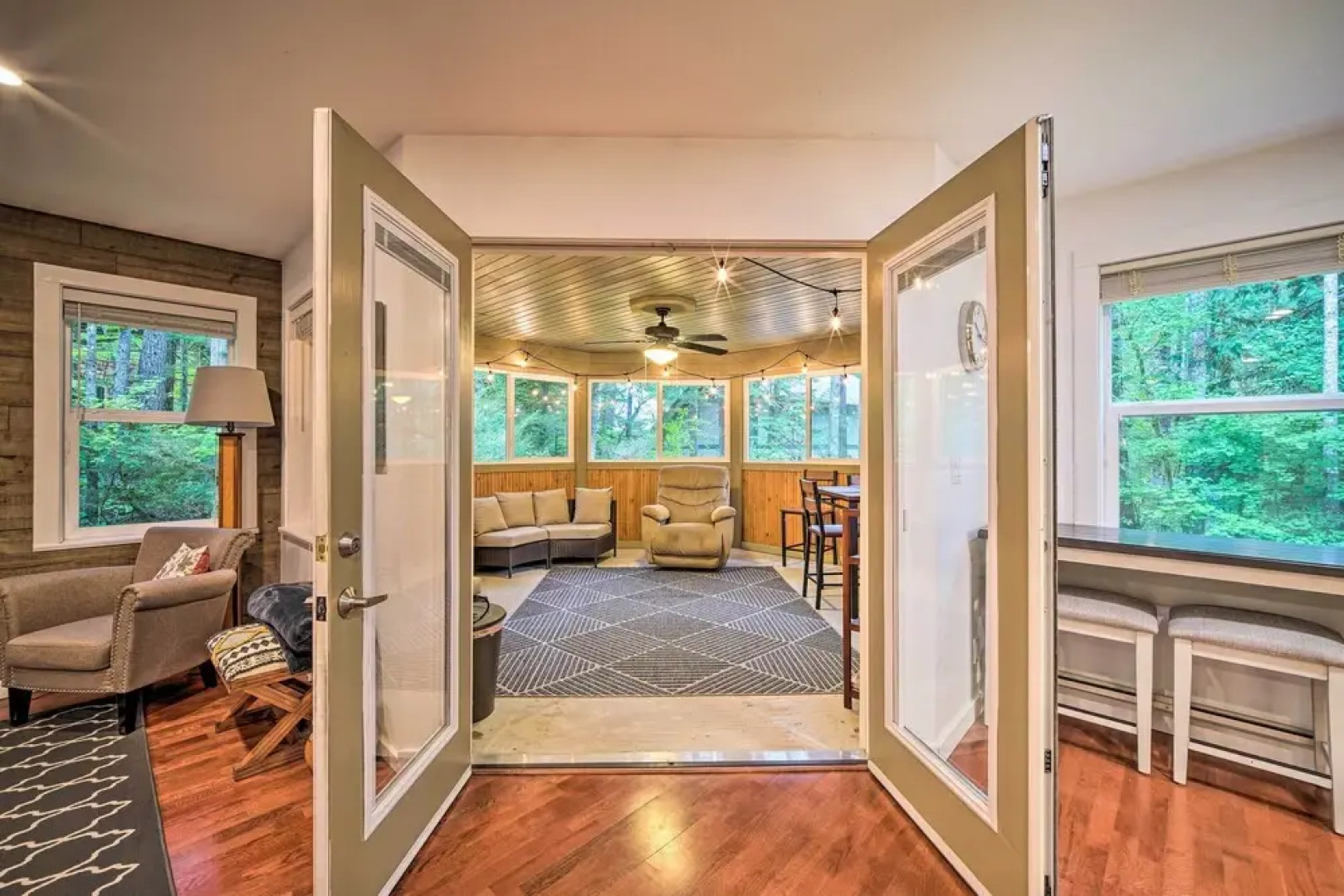 Peaceful Forest Retreat by Mt. Baker Slopes!