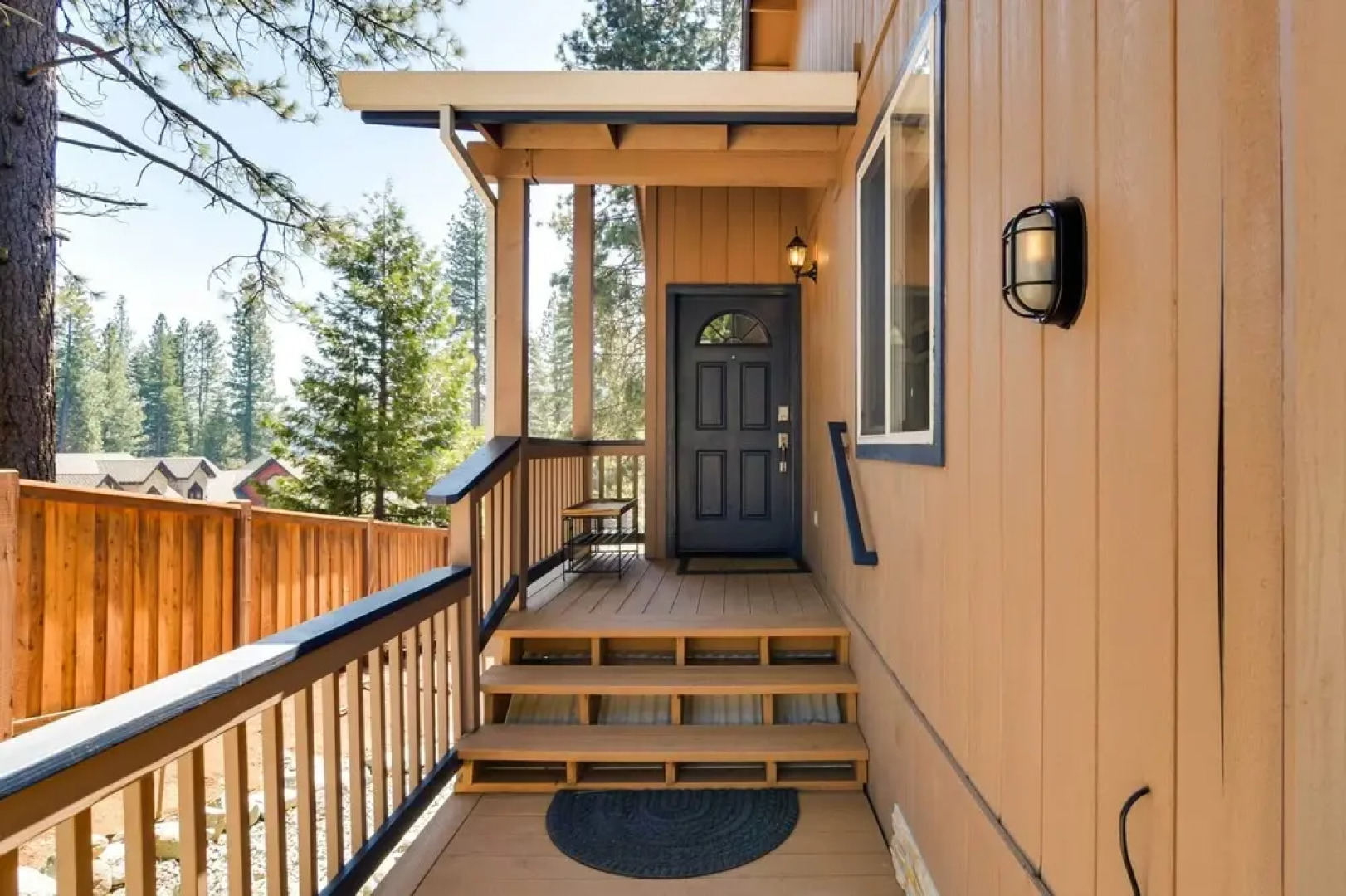 Updated Lake Almanor Retreat w/ Patio & Grill!