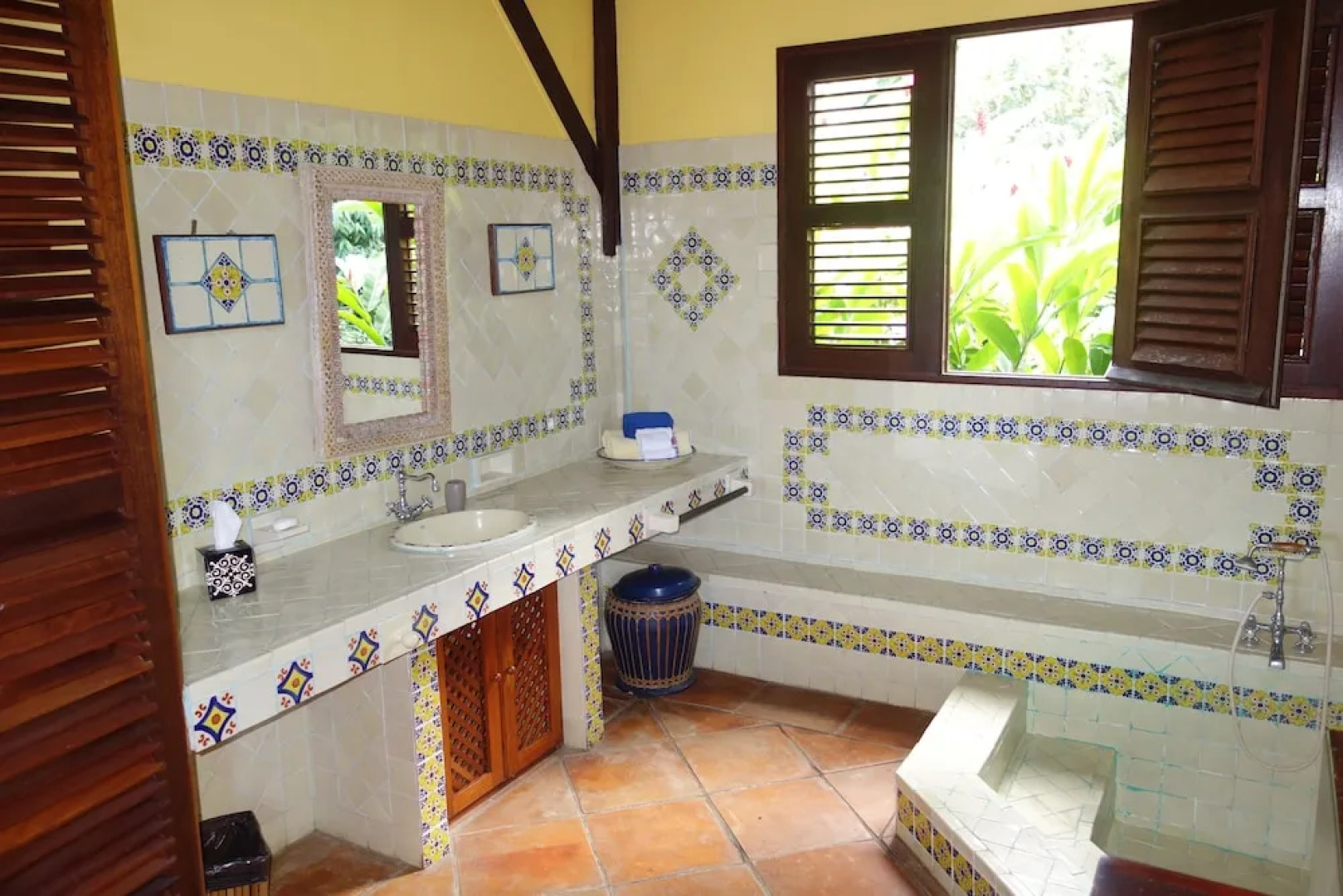 Villa Du Jardin Botanique, Ex. Propriete Coluche