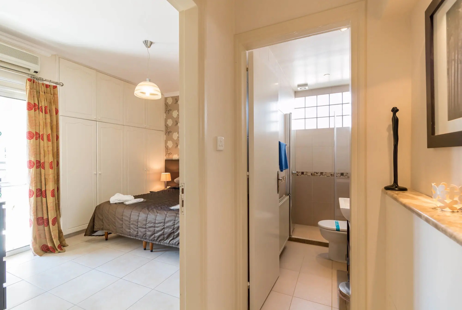 Hill View Restaurant & Apartments