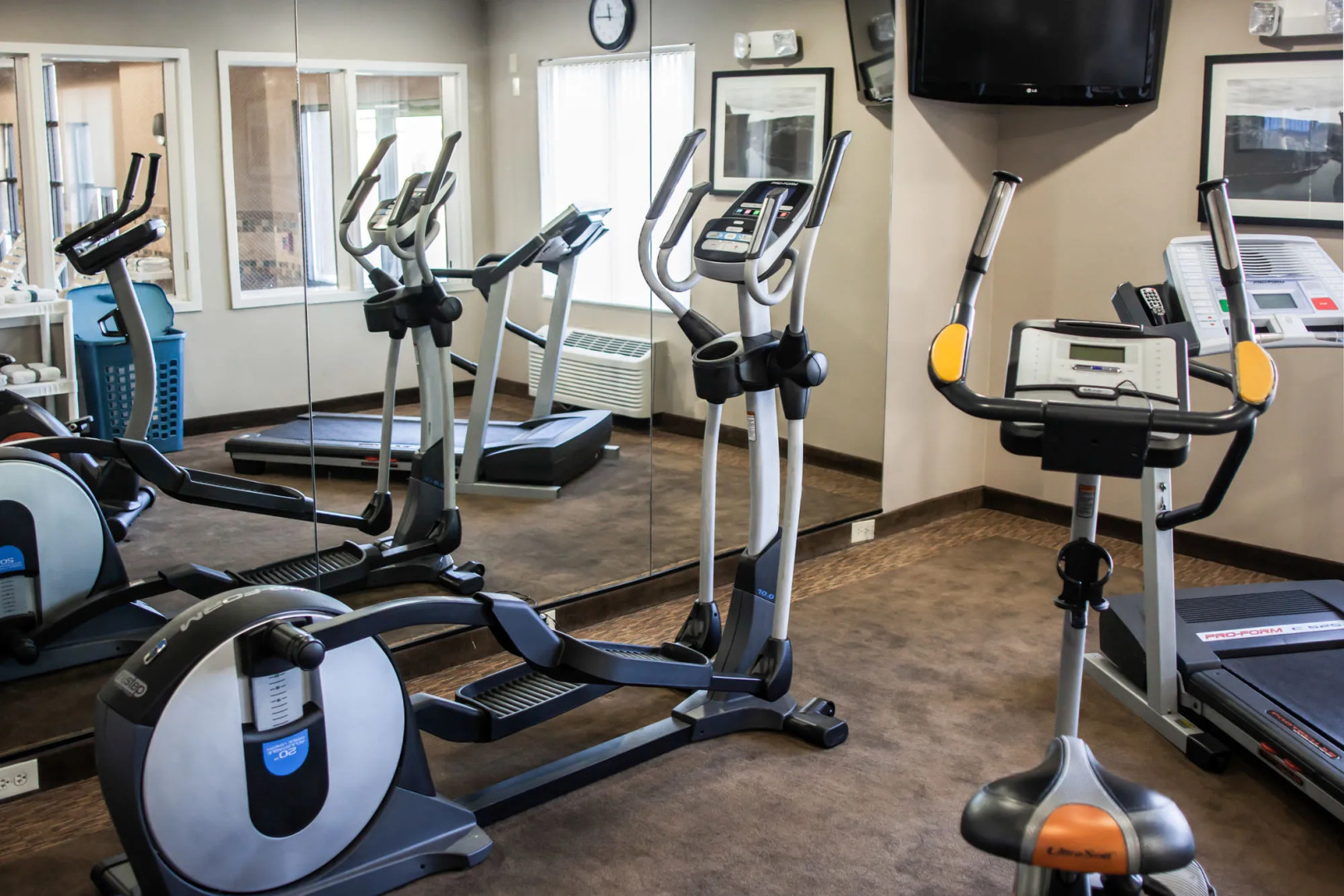 Garner Hotel Topeka West, by IHG