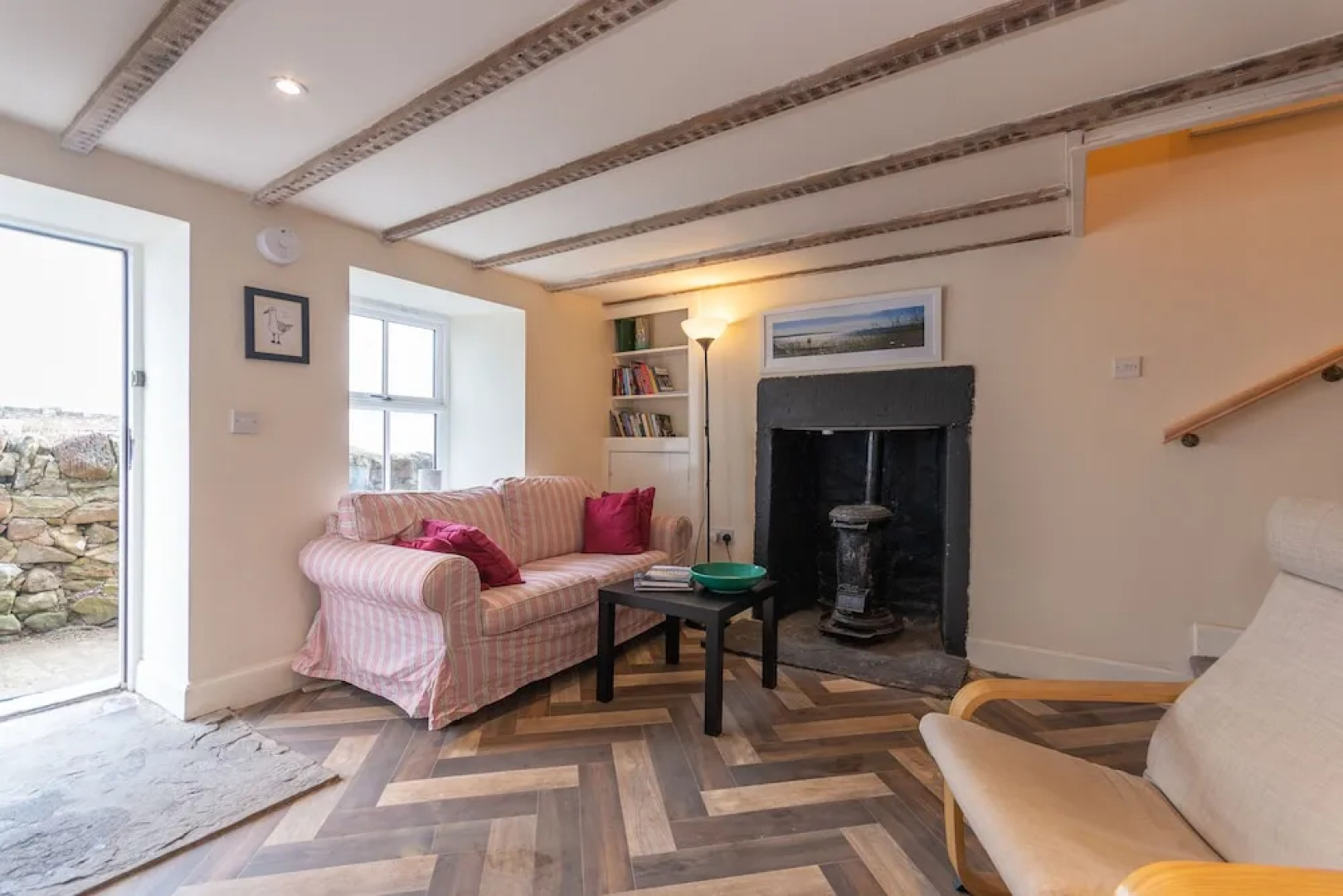 Cellardyke 3-bed Cottage, Sleeps 6 by Seafront