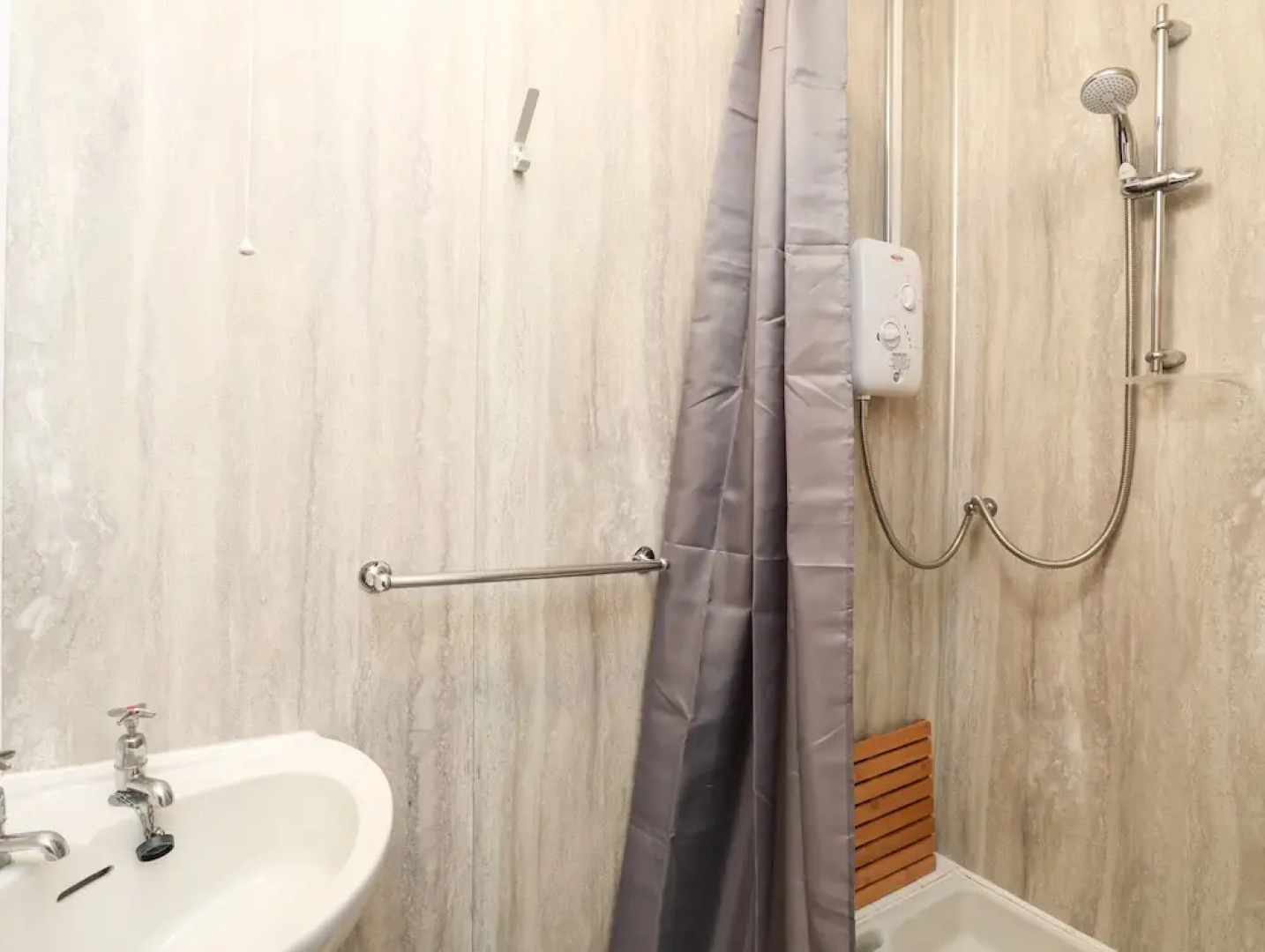 Ceiriad - 9 Ty'n Don