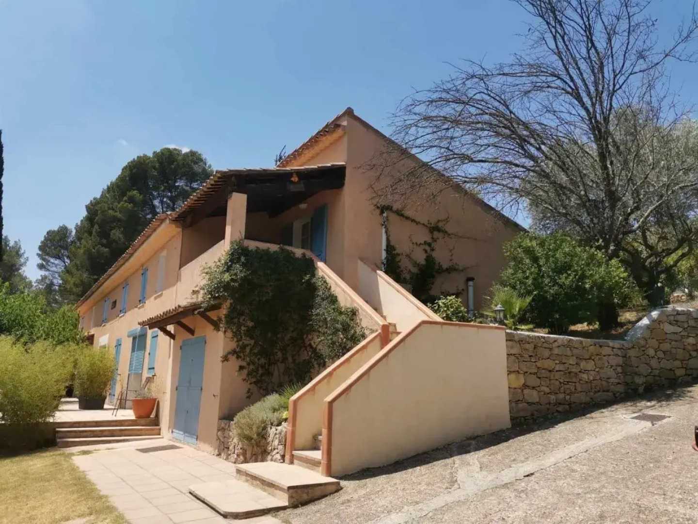 Gites Colline De Sollies