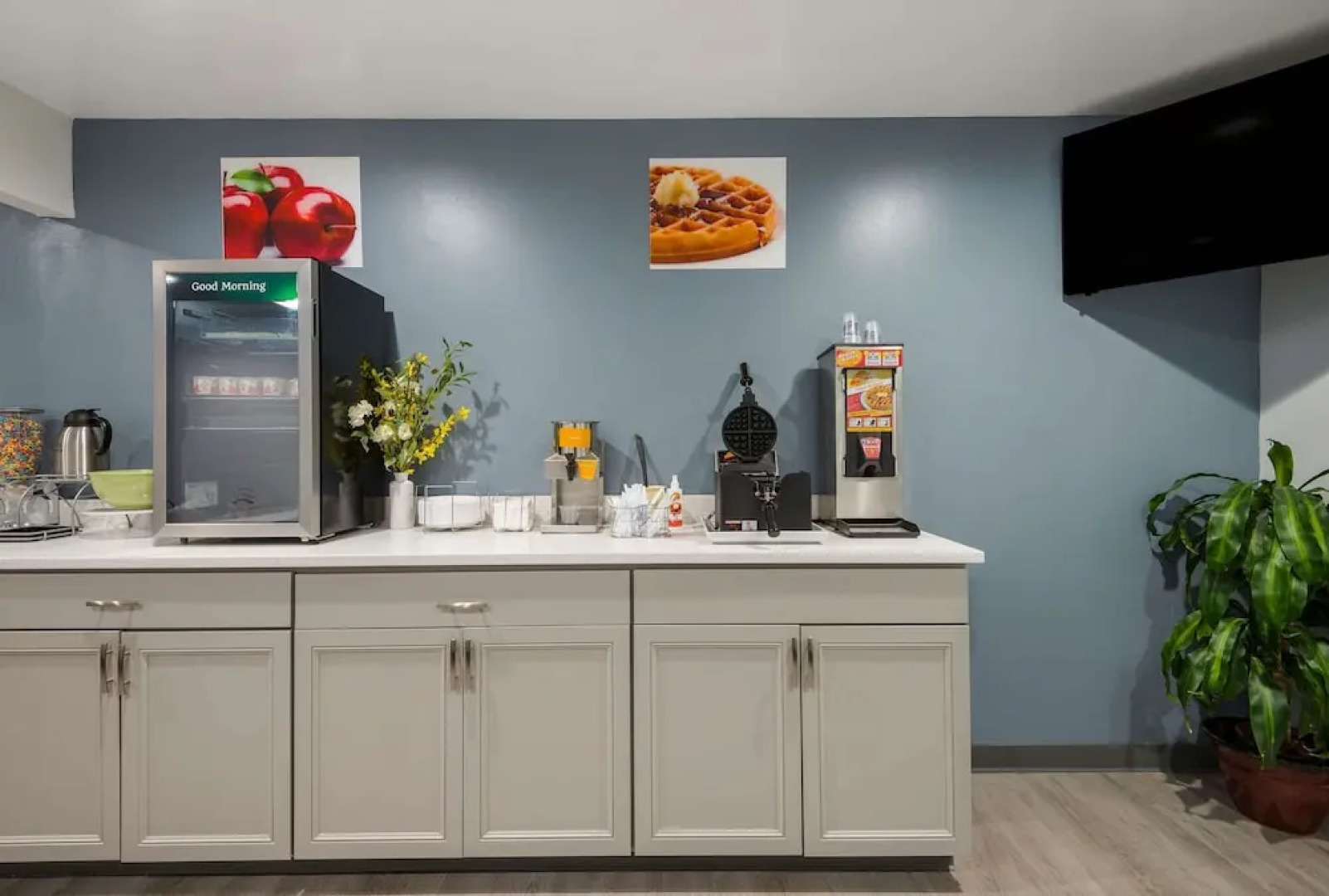 Super 8 Oneida Verona