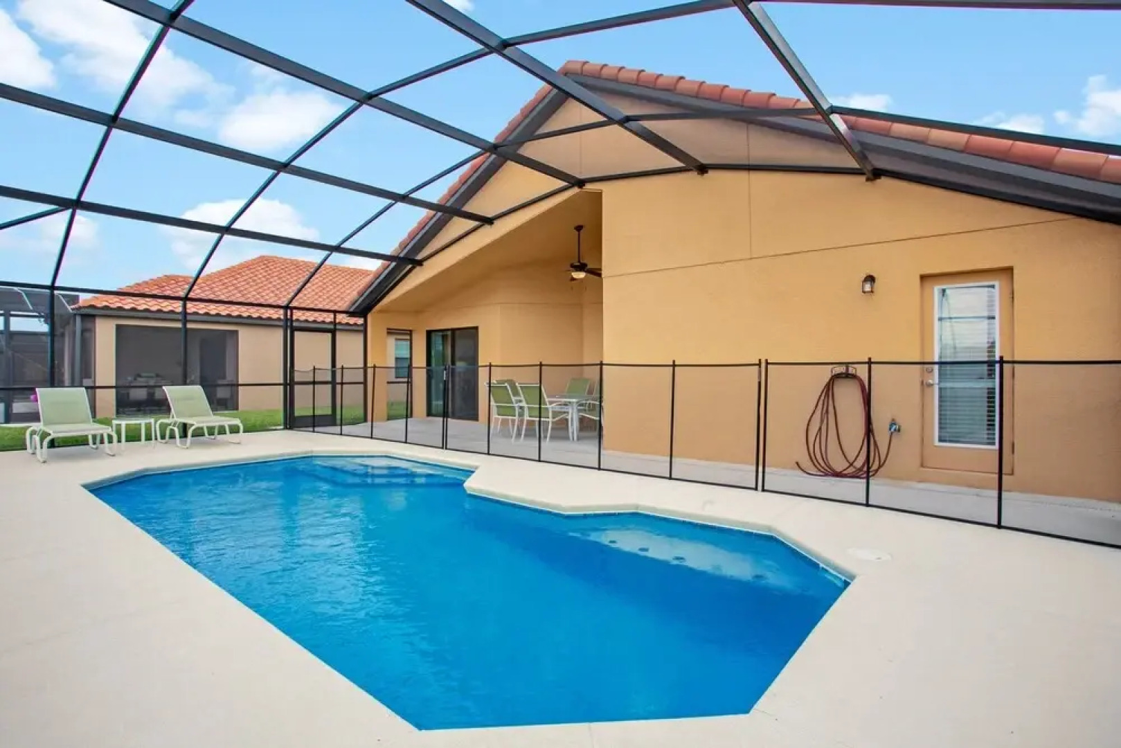 Rosemount Villa Providence 4