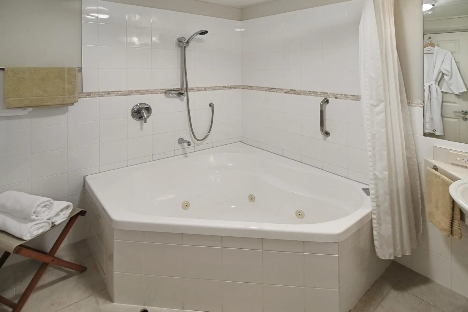 Whangaparaoa Lodge Motel