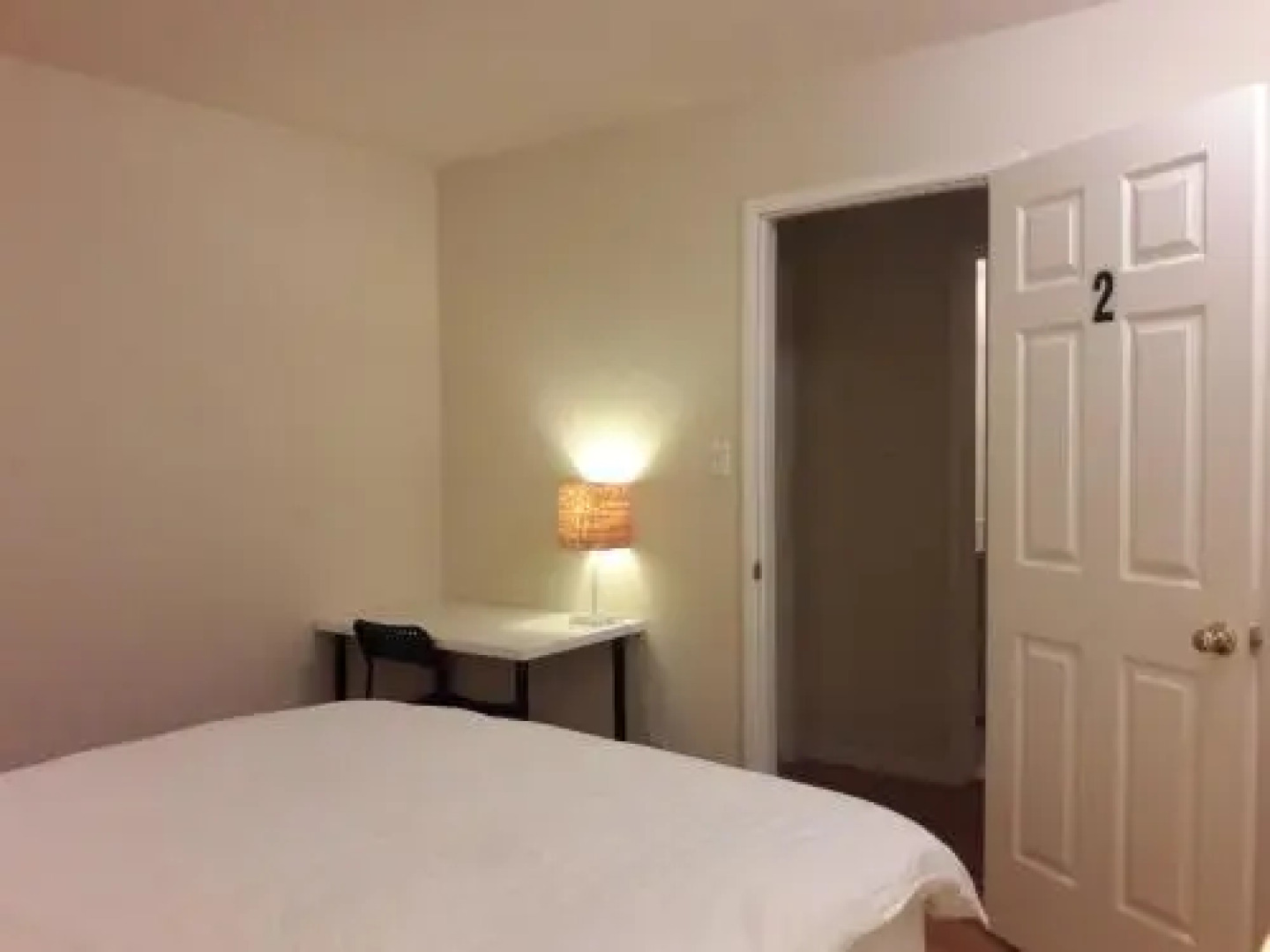 3 Private Rooms Near Apple + Free Organic Breakfast