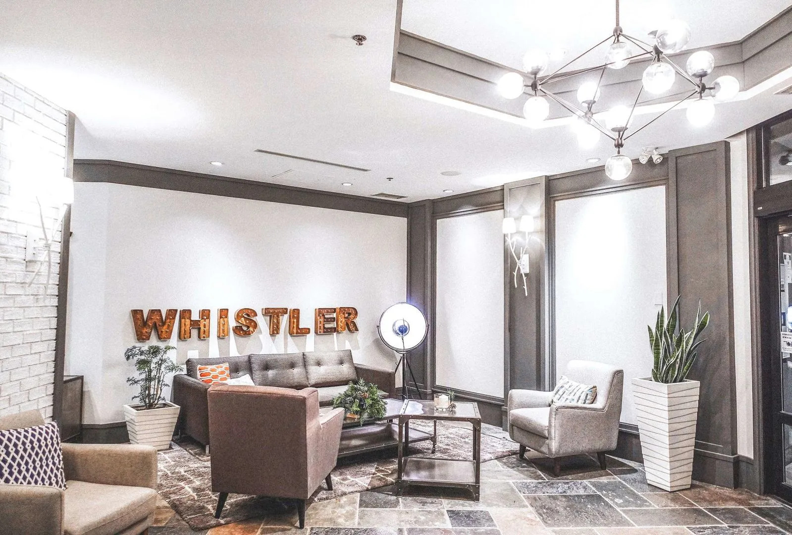 Summit Lodge Boutique Hotel